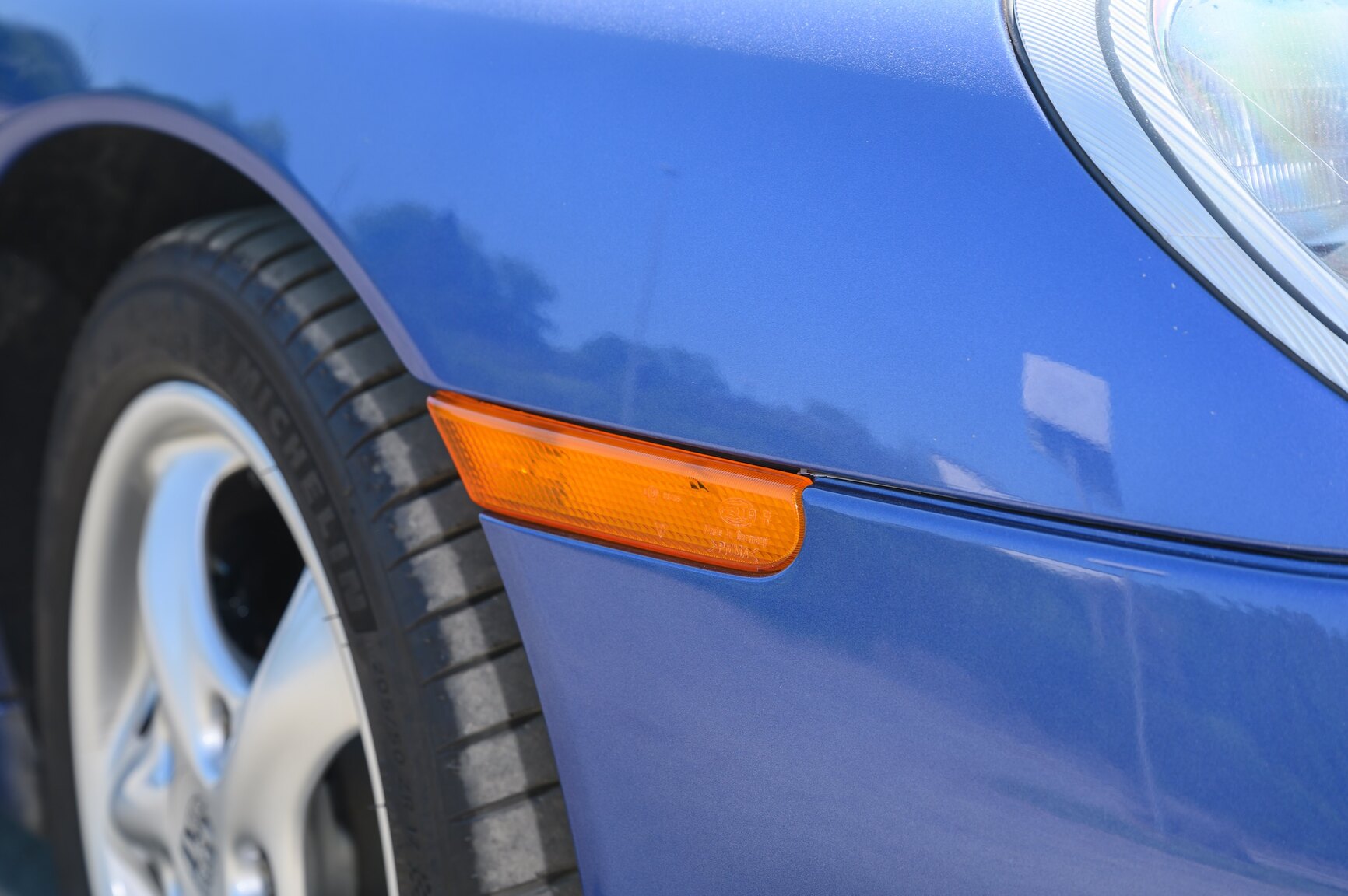 Exteriörbild på 1998 Porsche 911 Carrera Tiptronic (50)