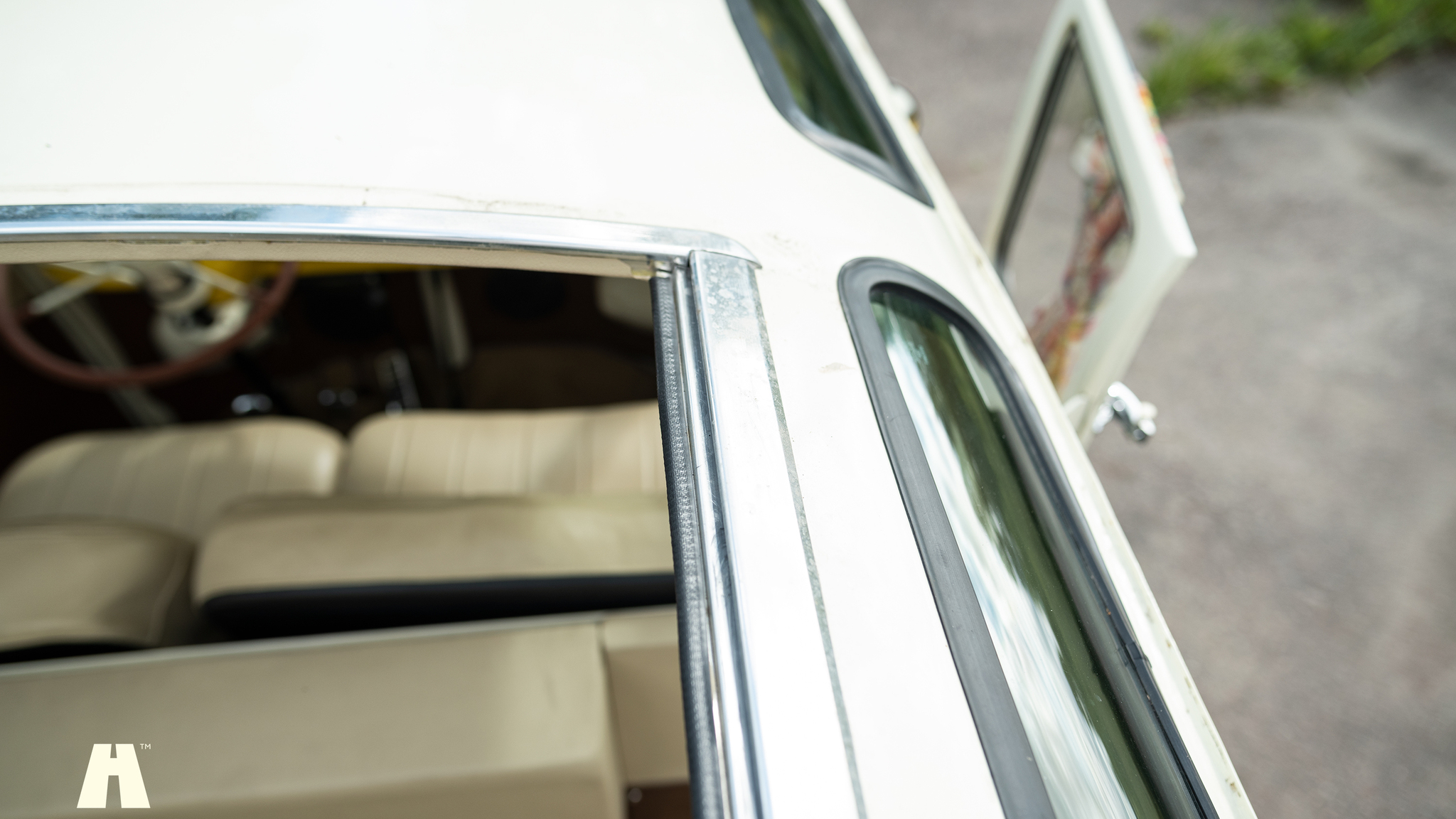 Exteriörbild på 1974 Volkswagen T1 Split Window  