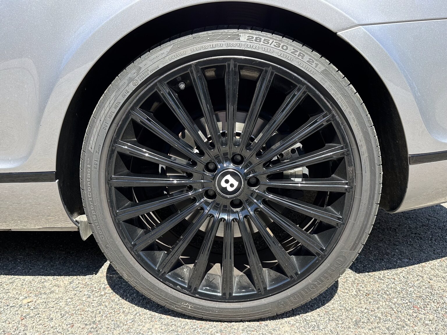 Exteriörbild på 2005 Bentley Continental GT