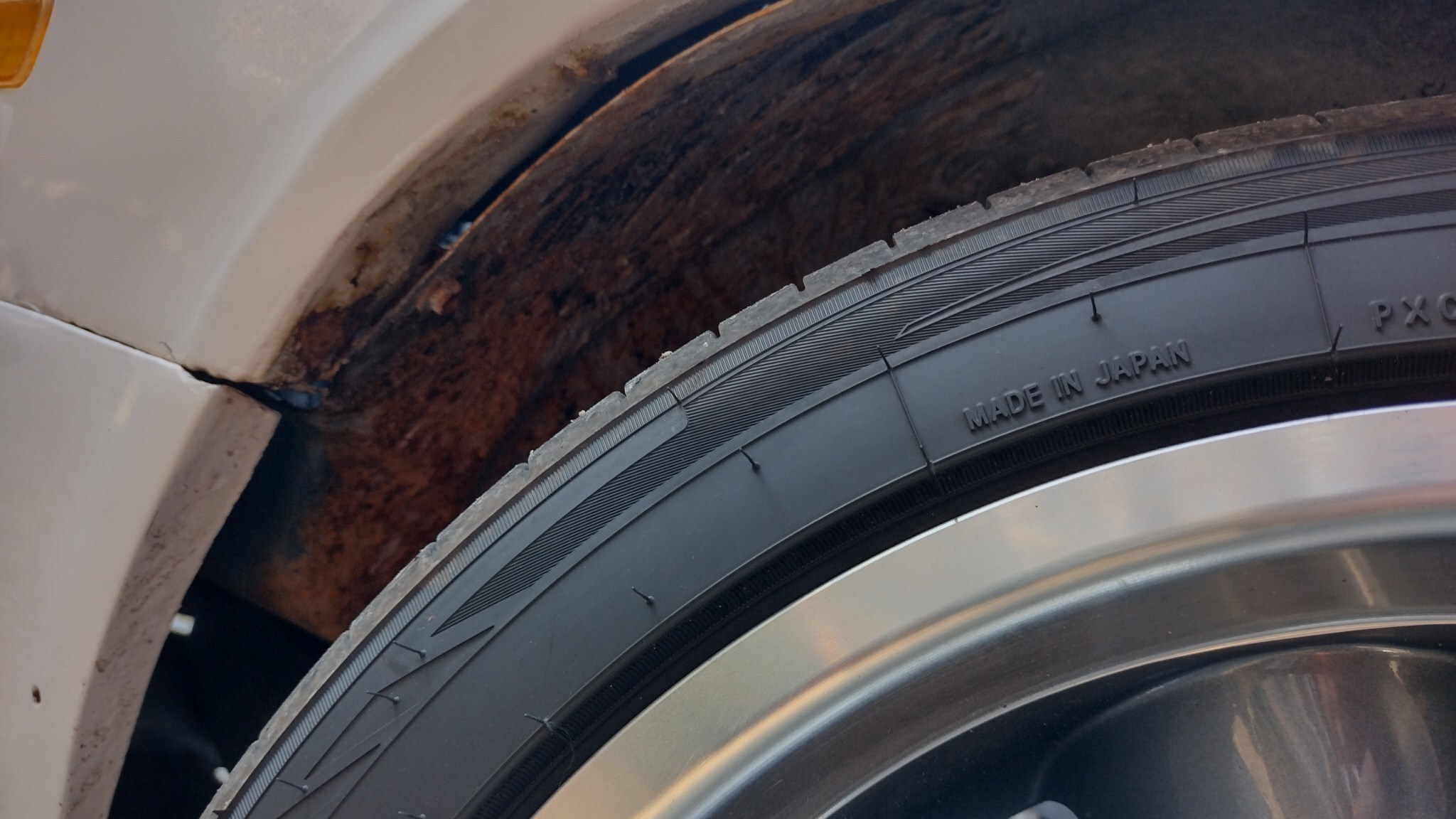 Exteriörbild på 1975 Chevrolet Camaro 307 (30)