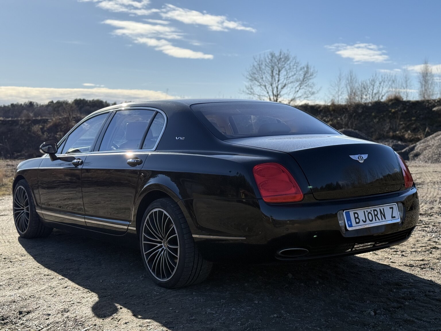 Exteriörbild på 2005 Bentley Flying Spur