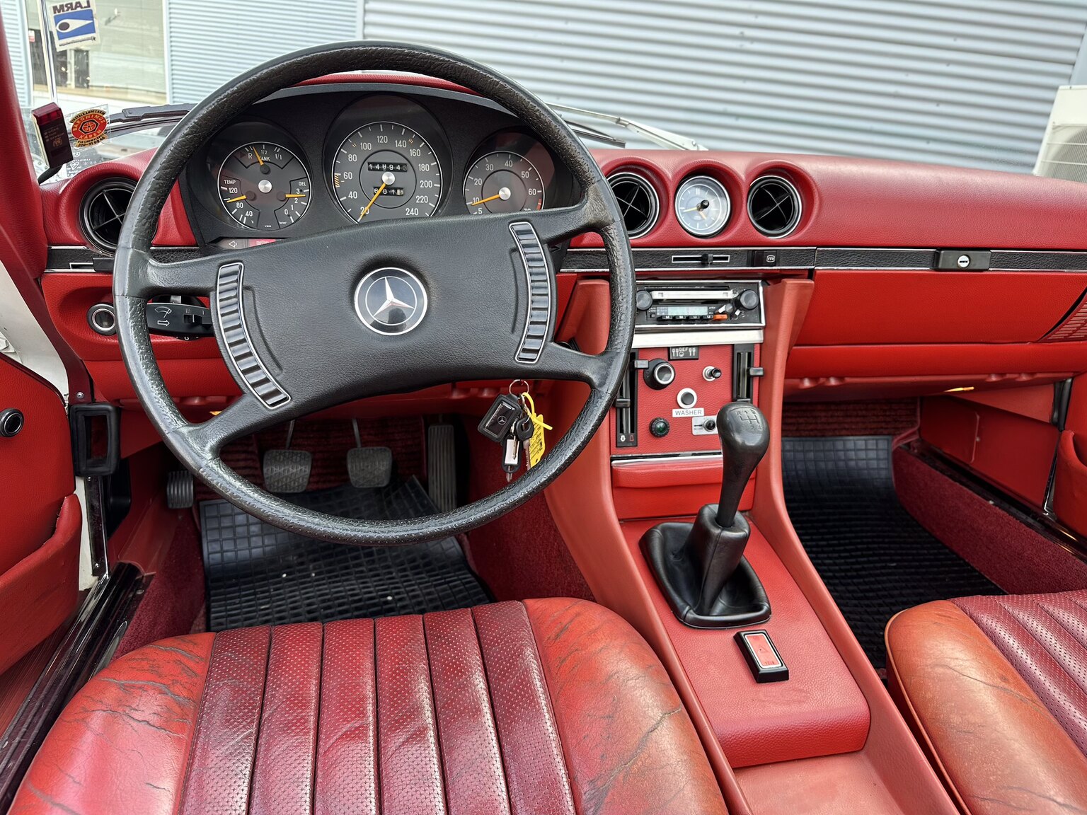 Interior image of 1972 Mercedes-Benz 350 SL