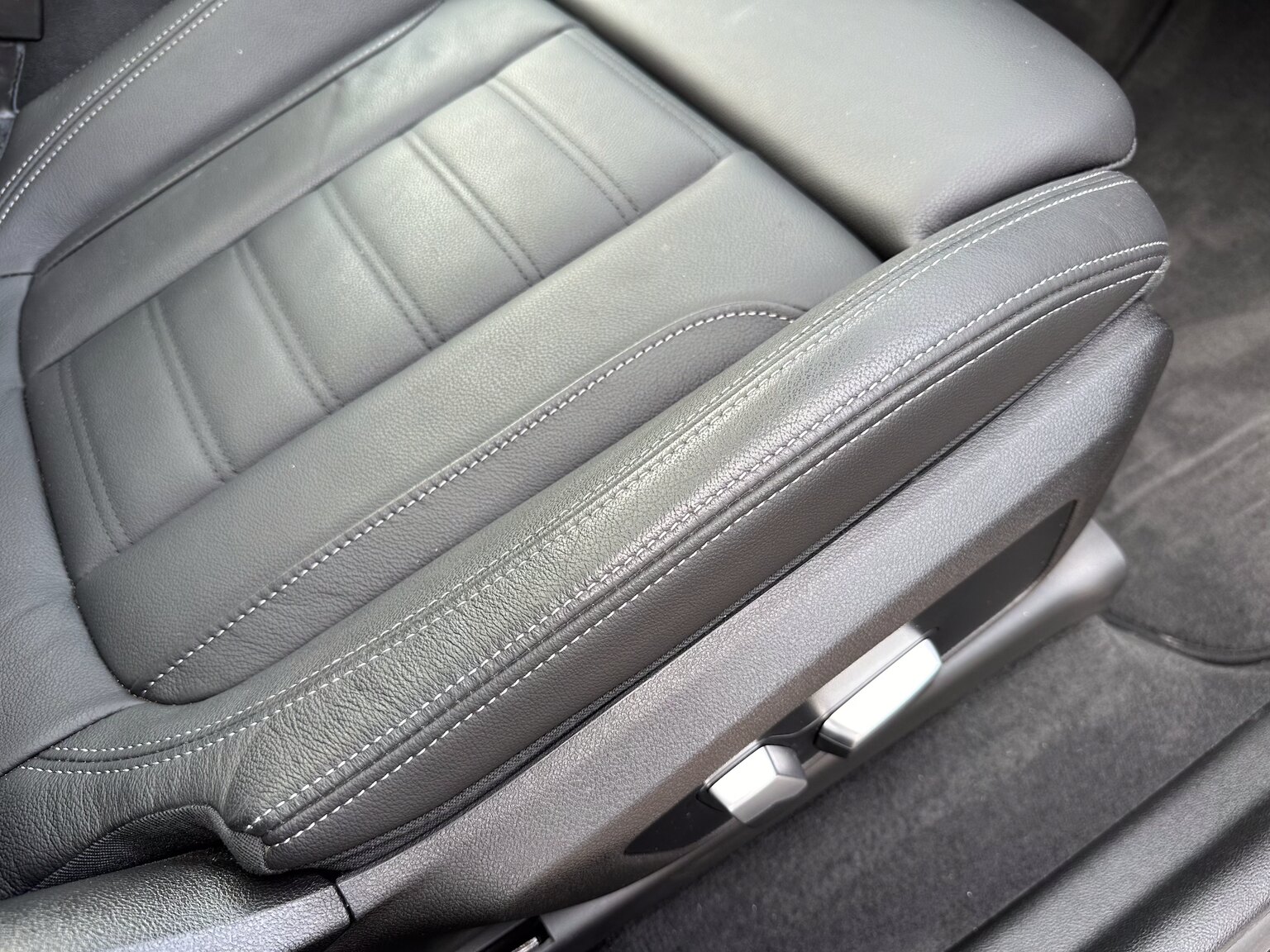 Interior image of 2022 ALPINA XD3