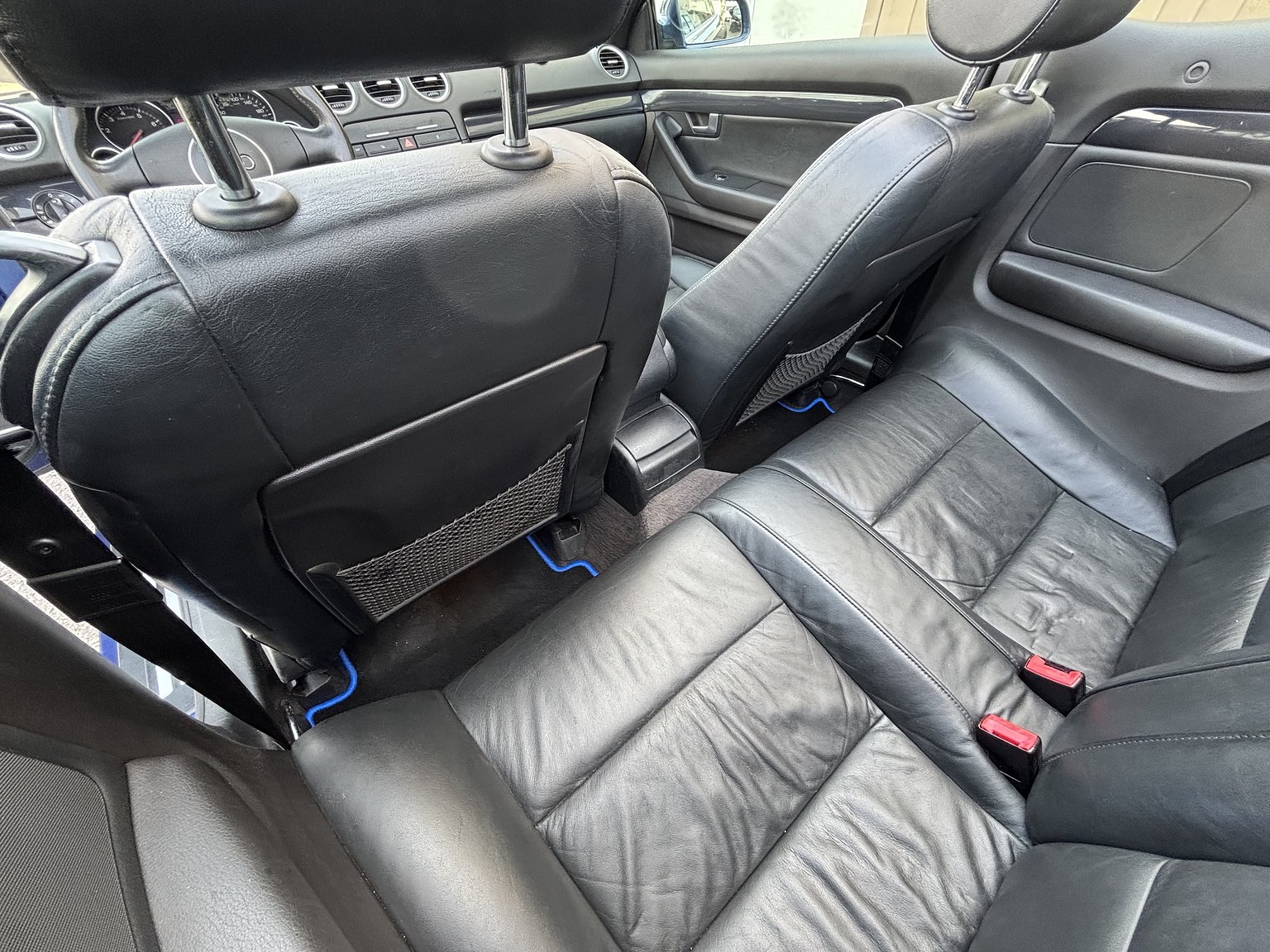Interior image of 2003 Audi A4 Cabriolet 2.4 V6 Multitronic