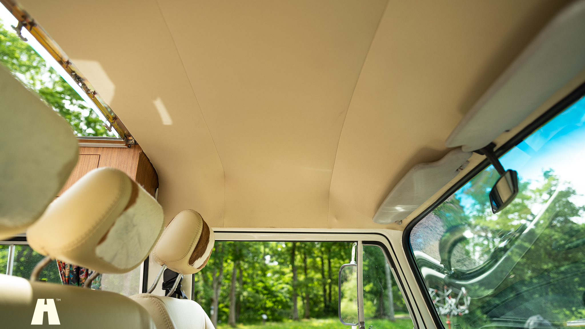 Interior image of 1998 Volkswagen T2 Camper