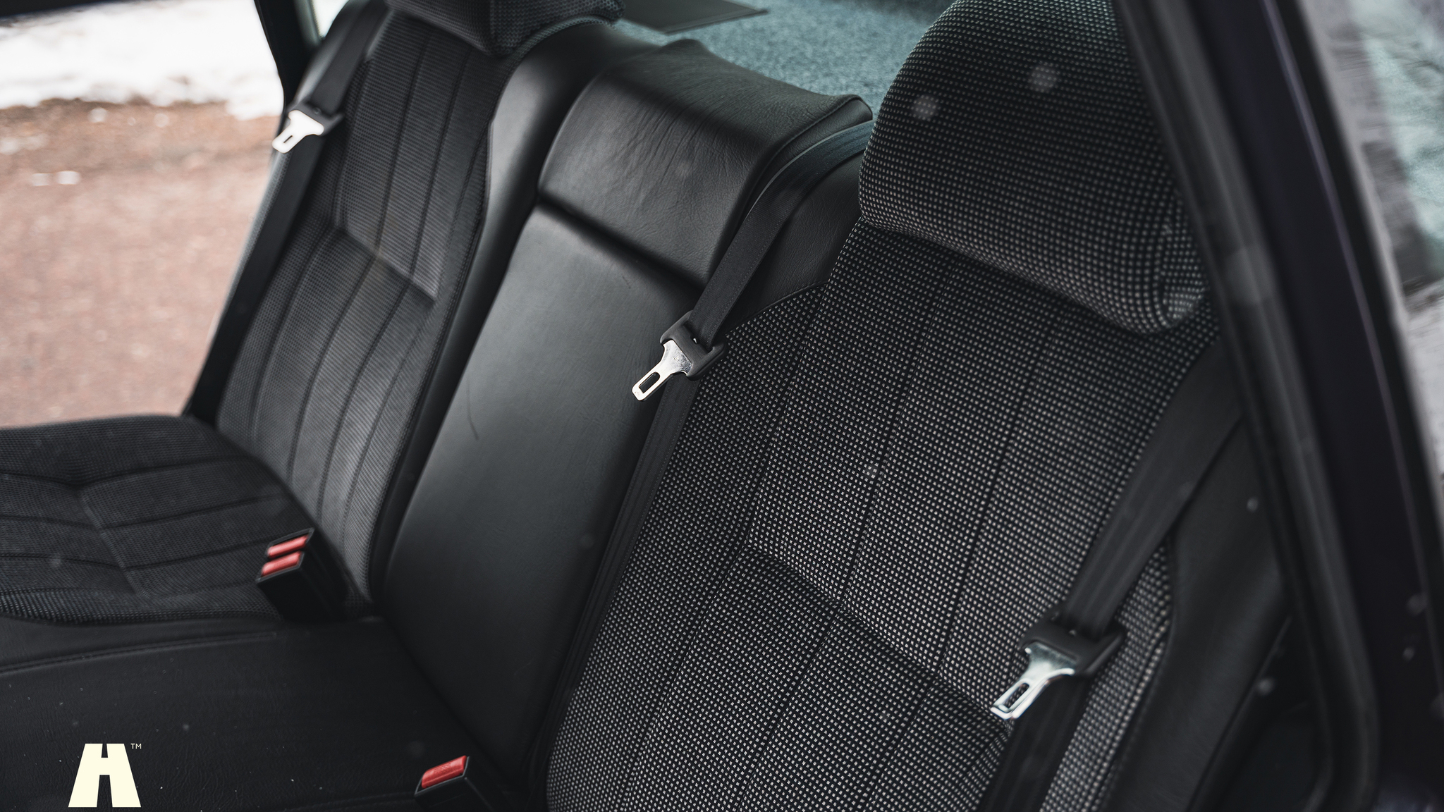 Interior image of 1995 Volvo 940 SE