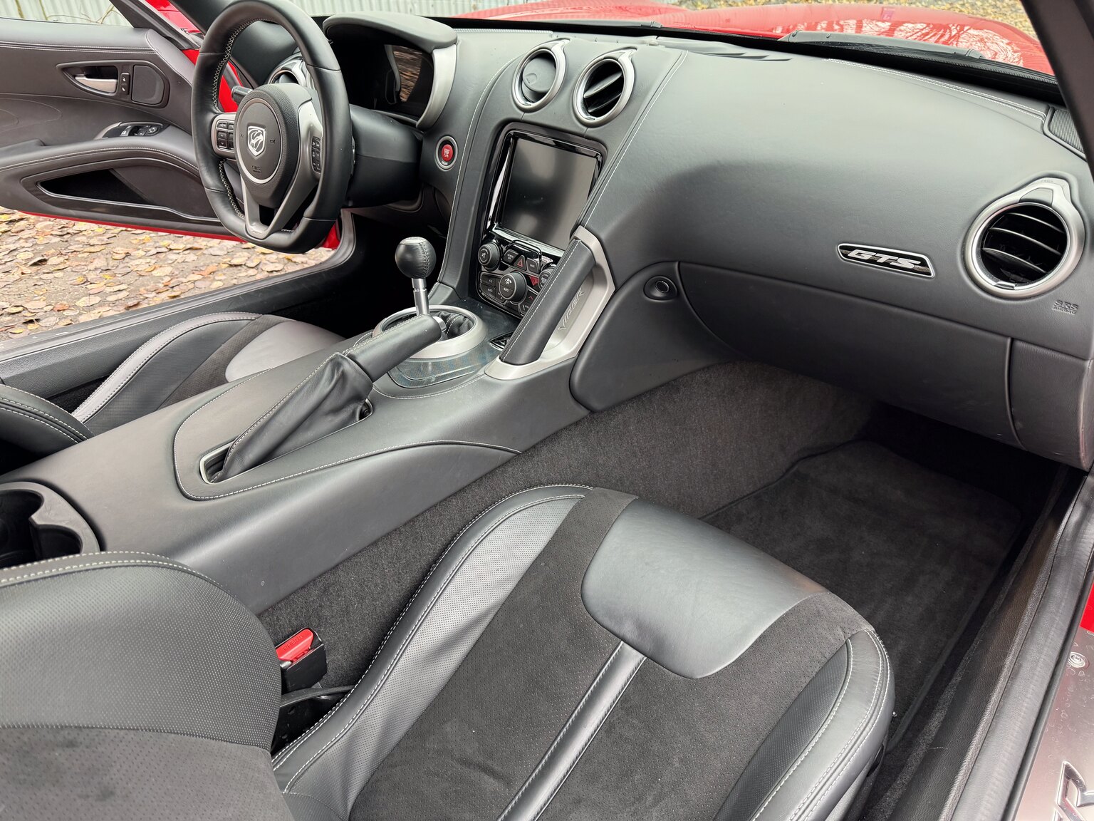 Interiörbild 2014 Dodge Viper GTS (6)