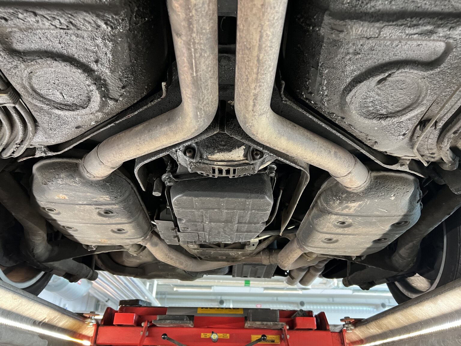 Image of 1993 Porsche 928 GTS mechanics