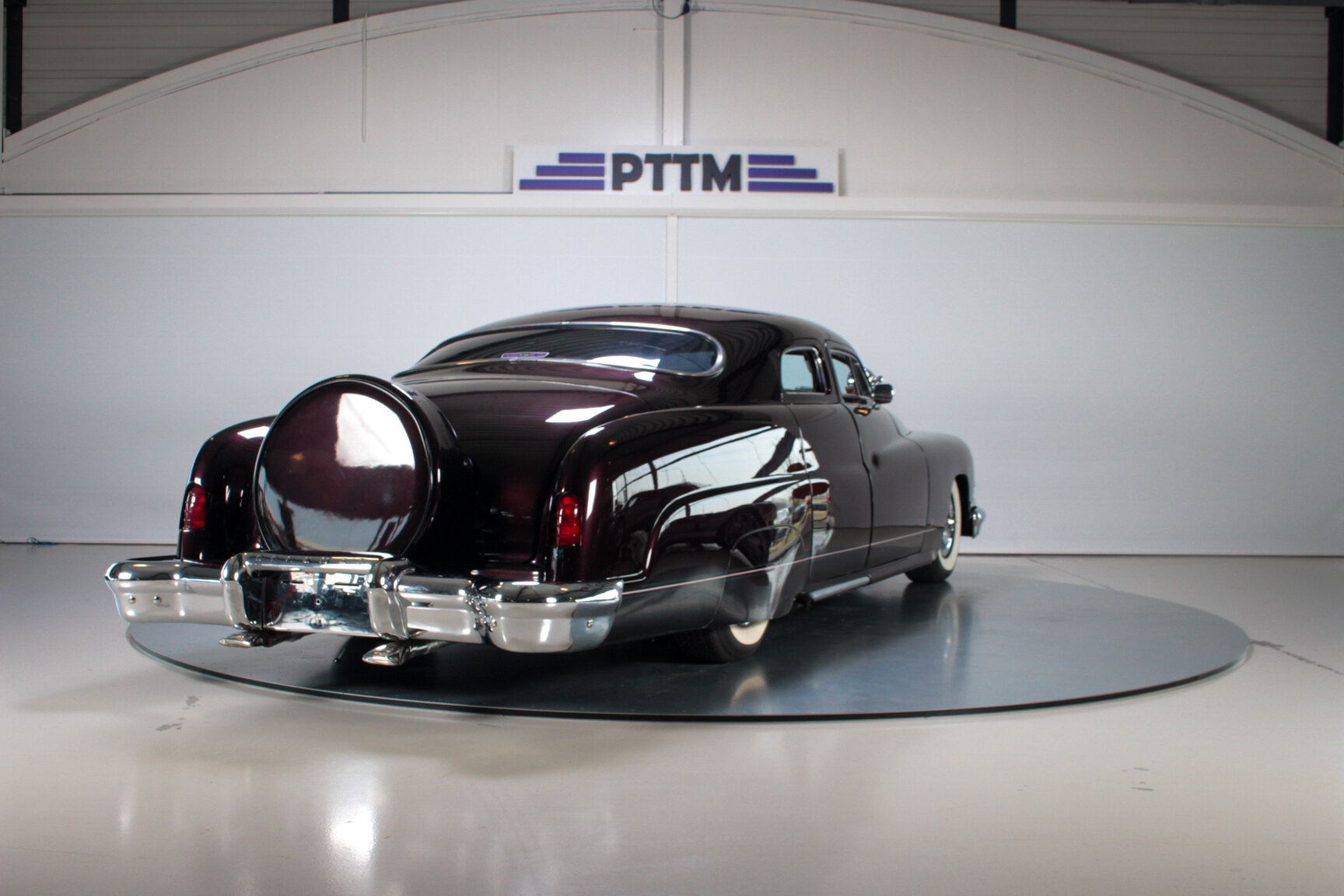 Exterior image of 1951 Lincoln Cosmopolitan 