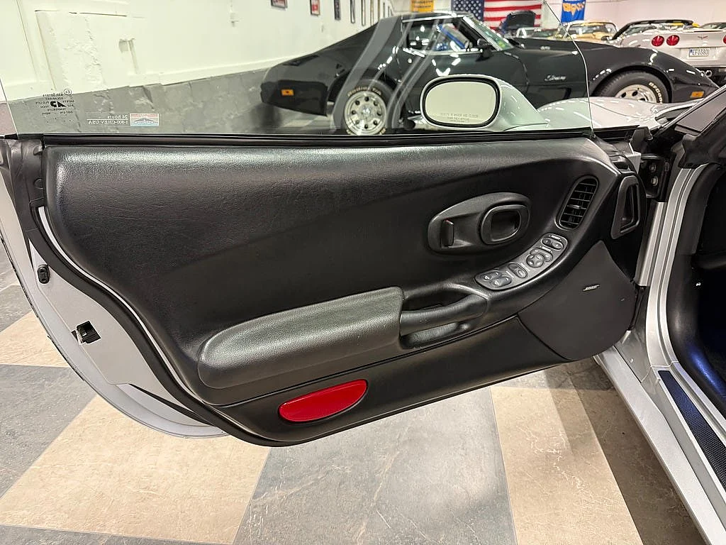 Bild von 2001 Chevrolet Corvette (18)