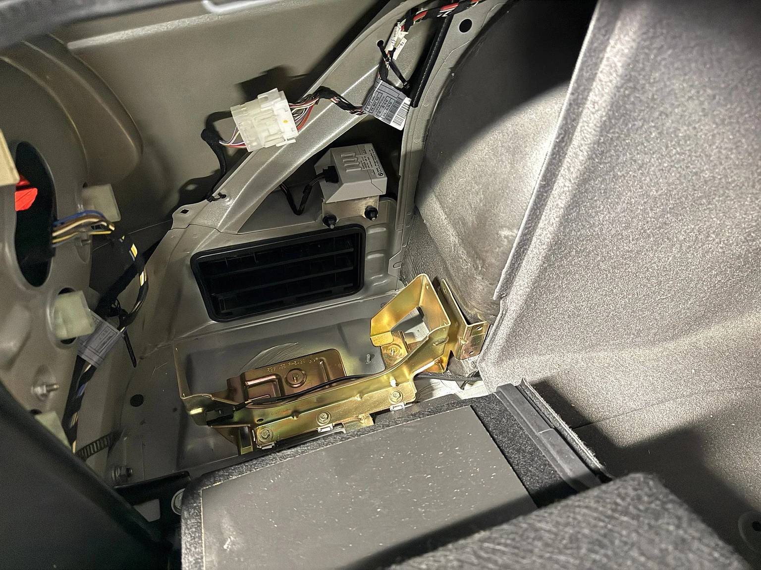 Interior image of 2002 BMW 520i (59)