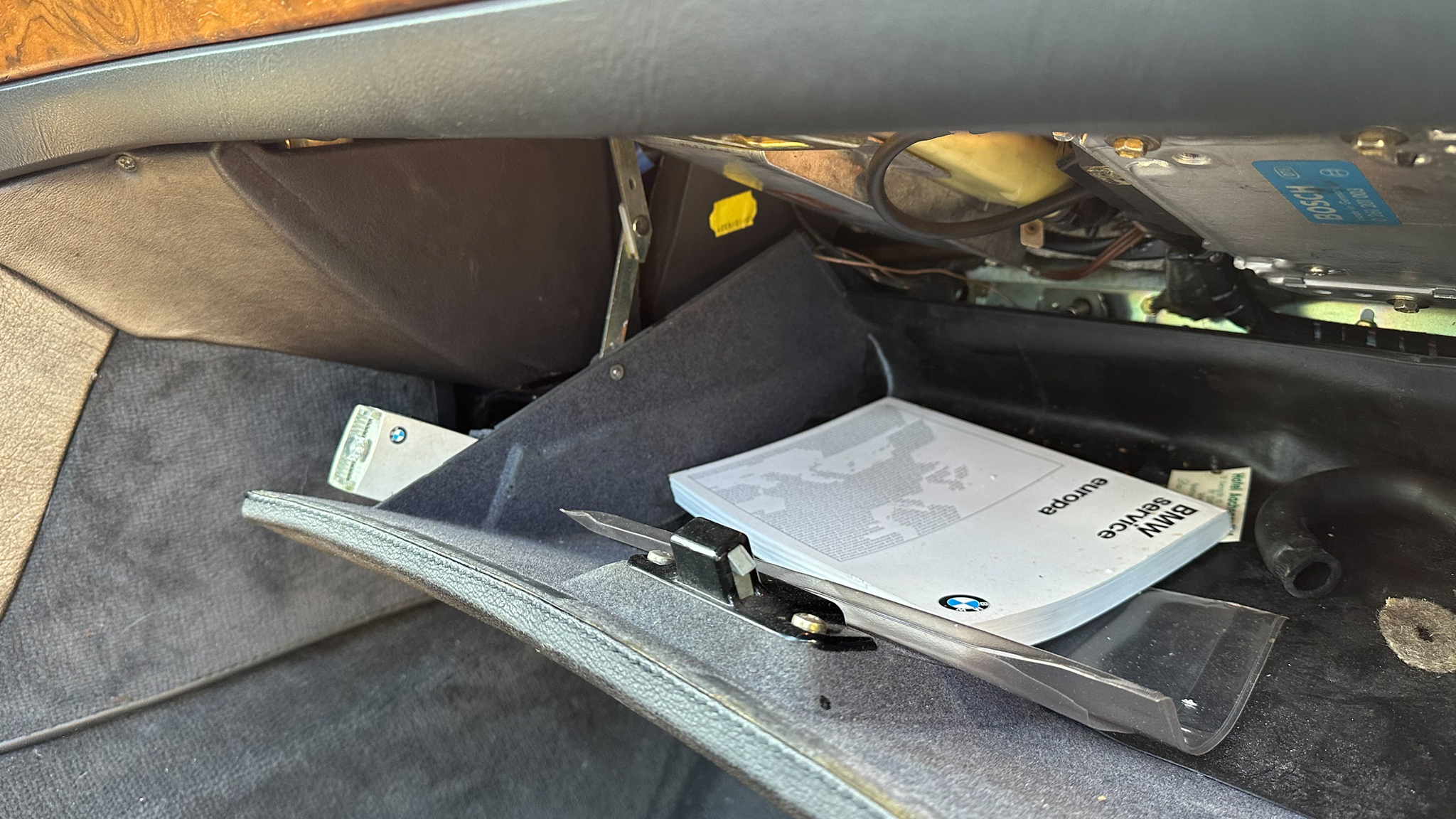 Interiörbild 1984 BMW 745i Executive Automat