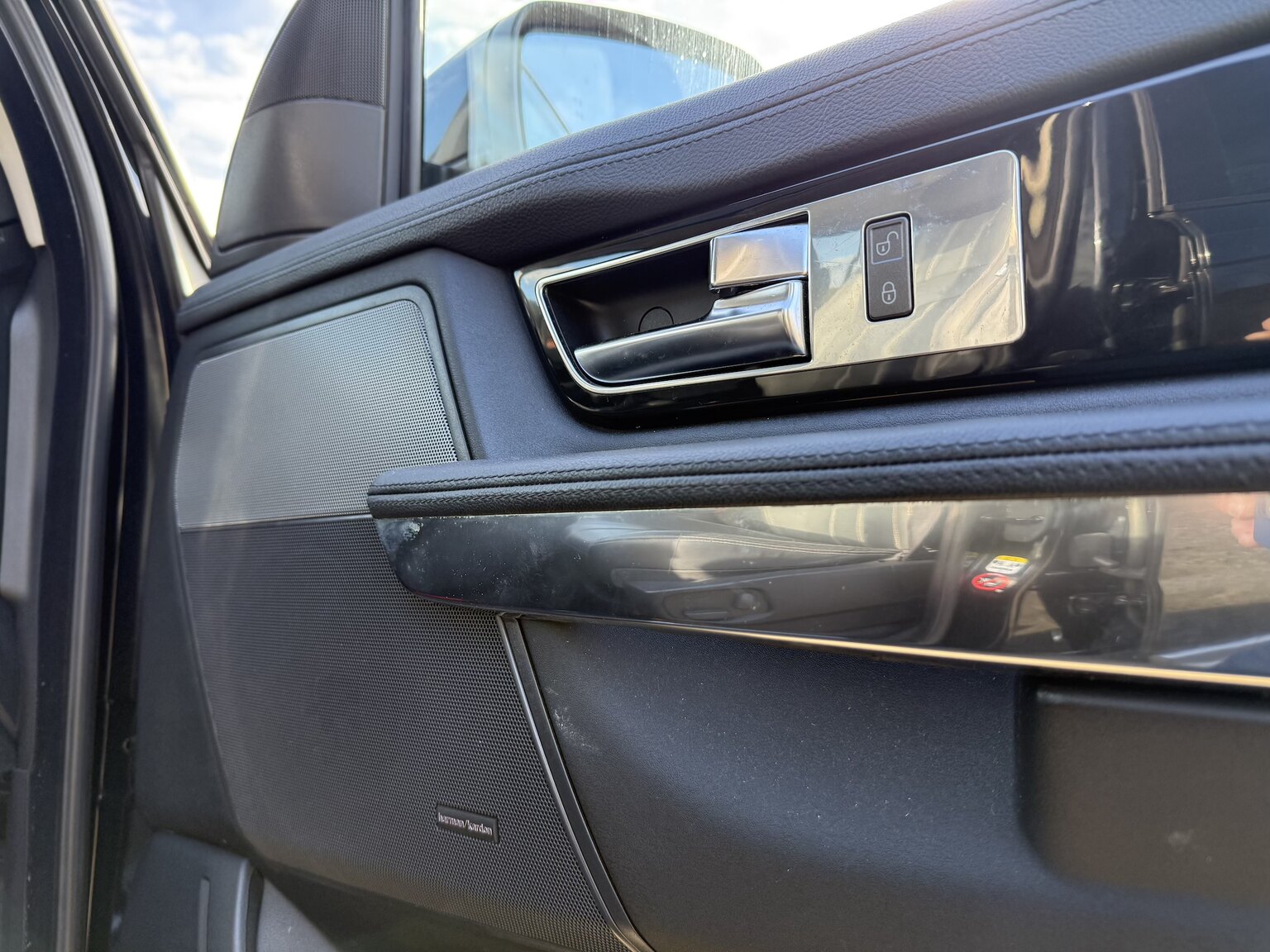 Interiörbild 2012 Land Rover Range Rover Sport V8