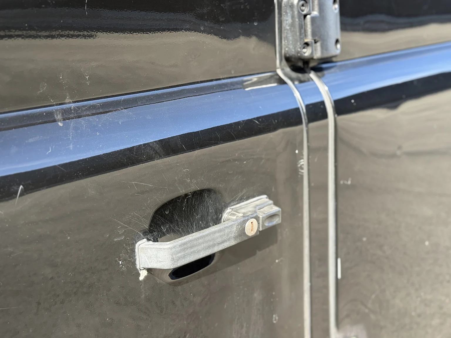 Exterior image of 2000 Land Rover Defender 110 Tomb Raider (66)