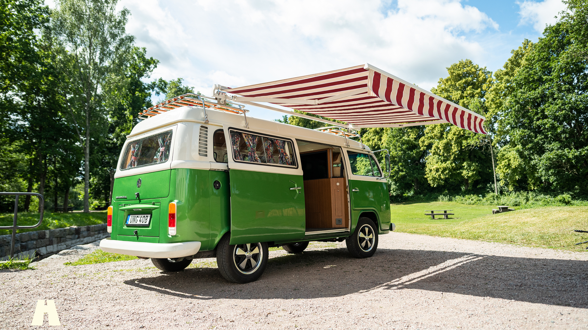 Interior image of 1998 Volkswagen T2 Camper