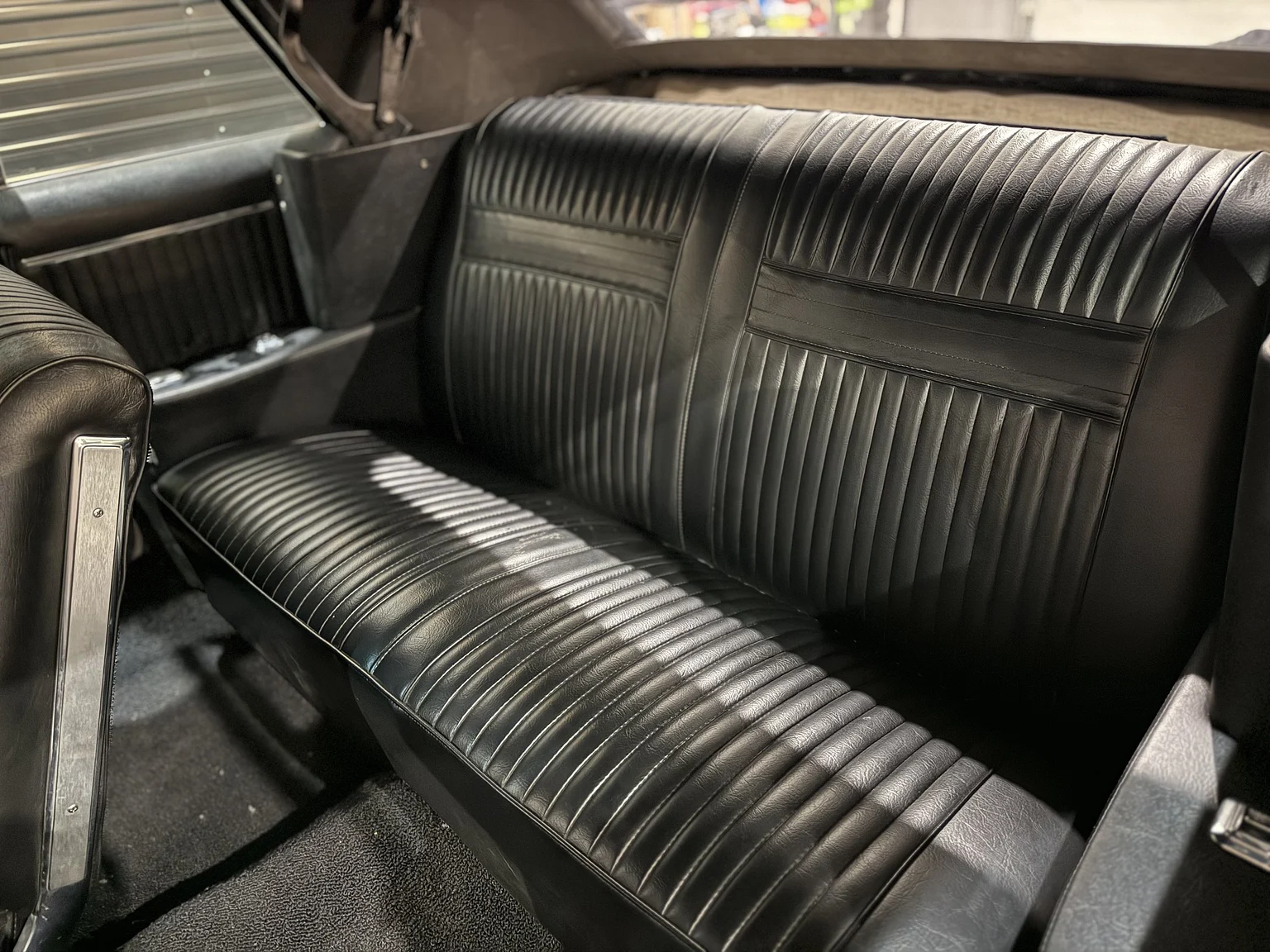 Innenraumfoto von 1964 Oldsmobile Cutlass Convertible (6)