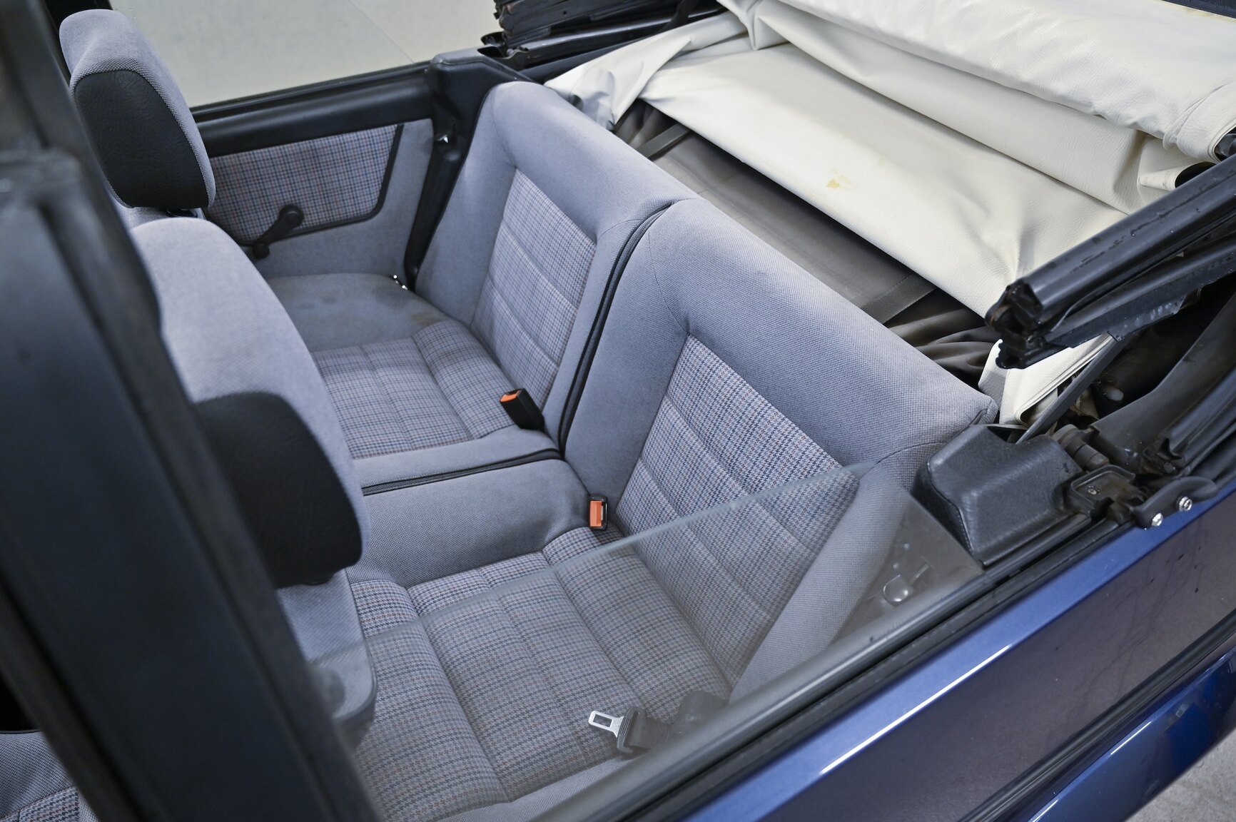 Interior image of 1991 Volkswagen Golf Karmann Cabriolet