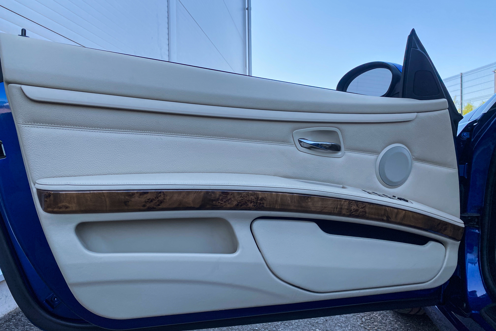 Interior image of 2007 BMW 335i Cabriolet (9)