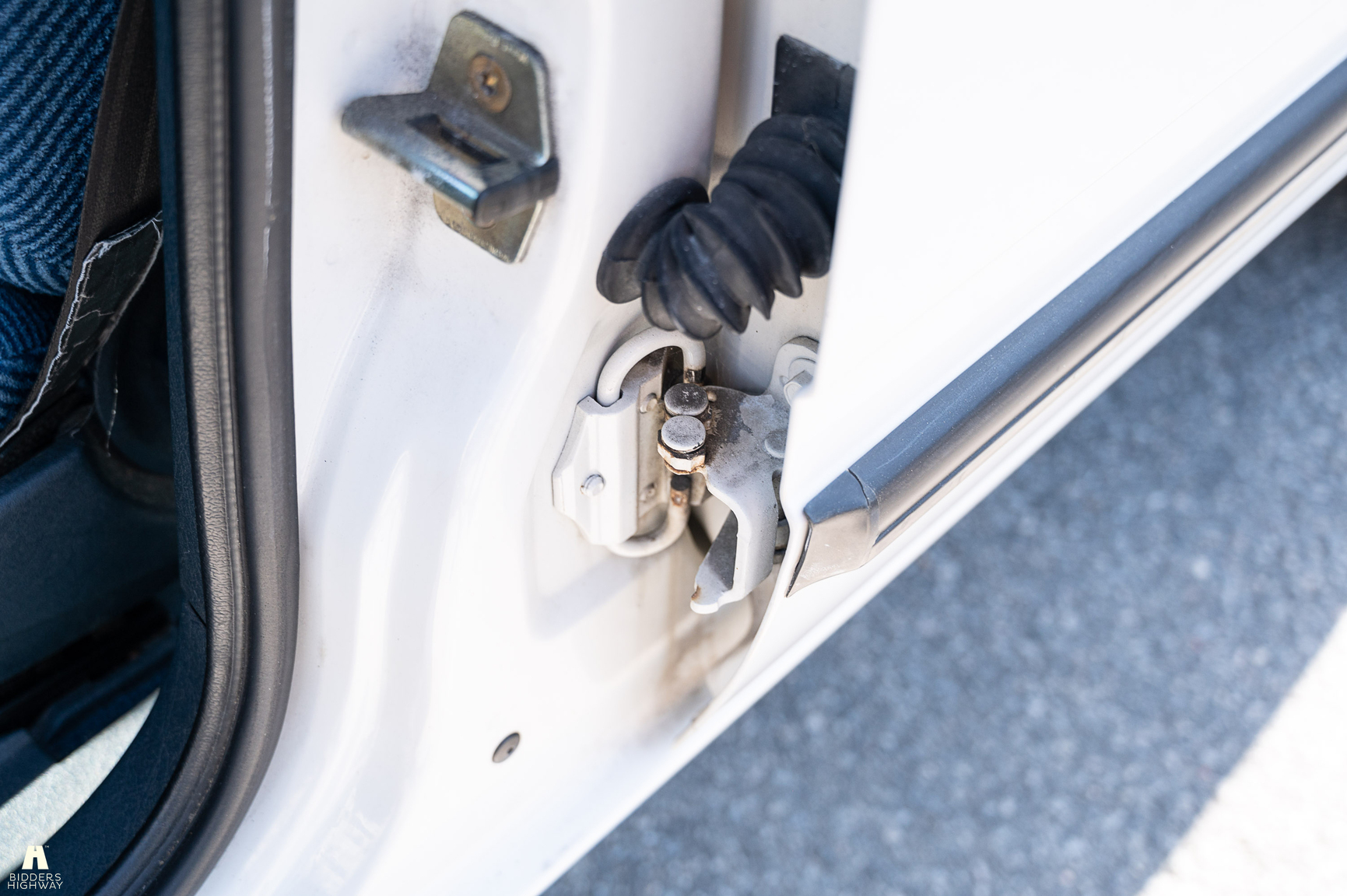 Interior image of 1988 Volvo 740 GL (35)