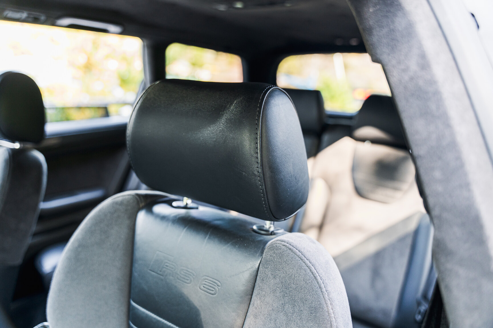 Interior image of 2003  Audi RS6 C5