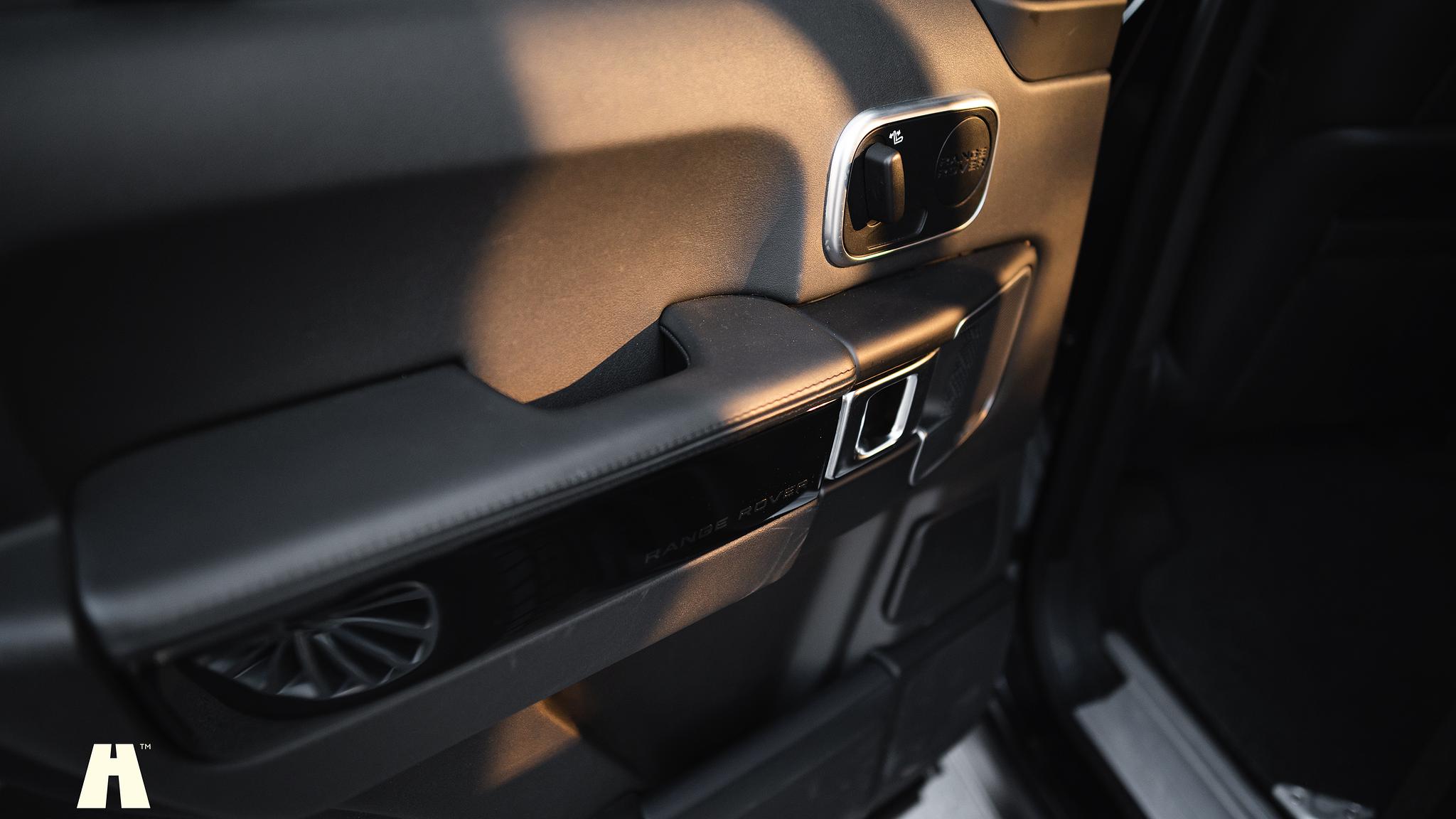 Interior image of 2012 Land Rover Range Rover Westminster TDV8 (L322)