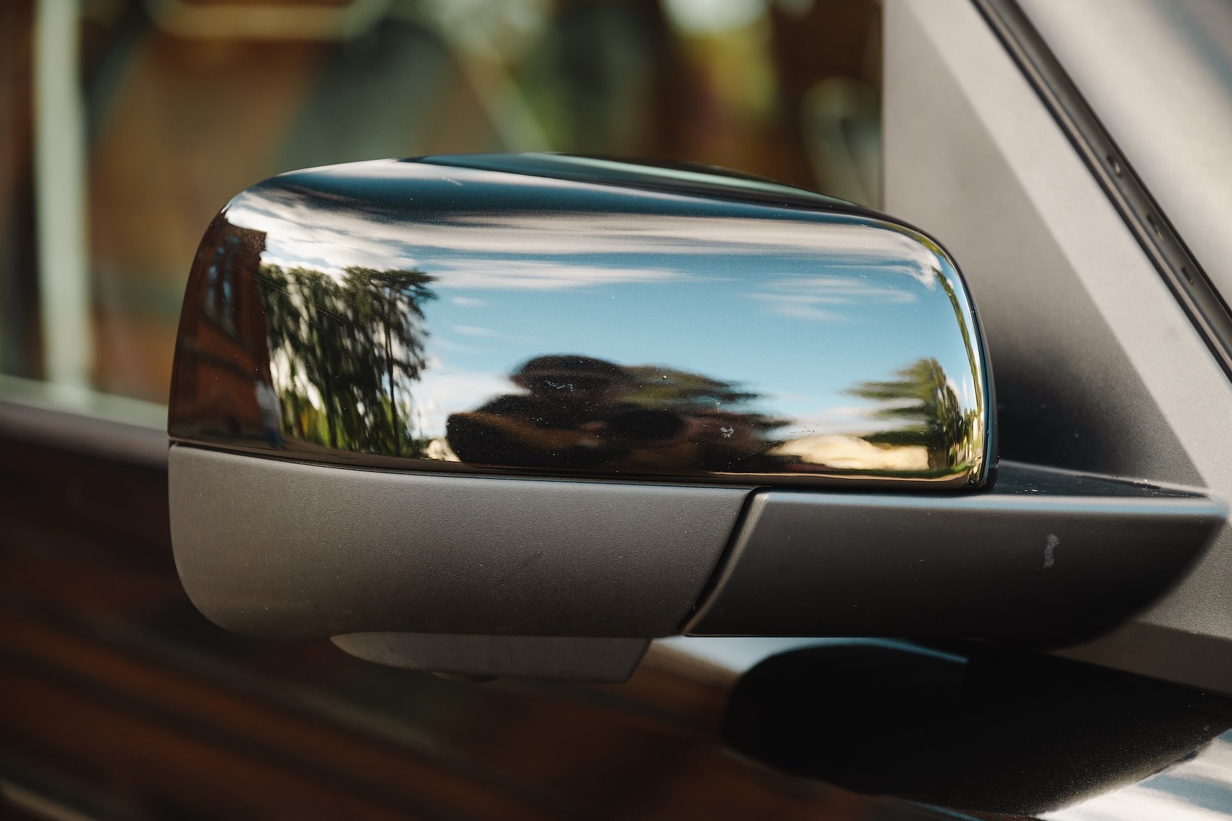 Exterior image of 2012 Range Rover 4.4 TDV8 Westminster 