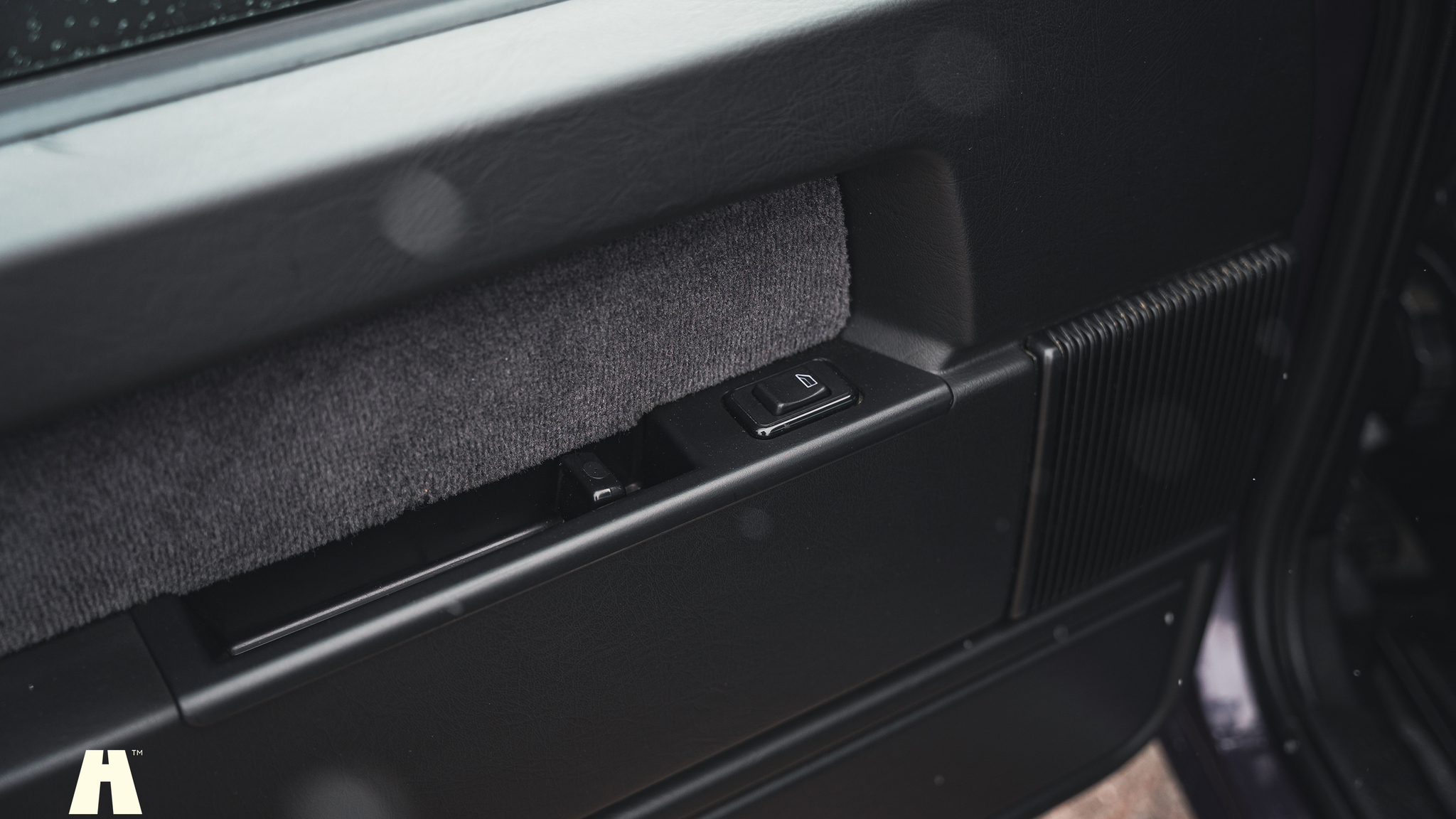 Interior image of 1995 Volvo 940 SE