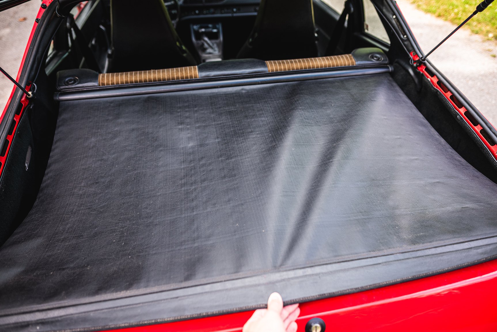 Interior image of 1988 Porsche 944