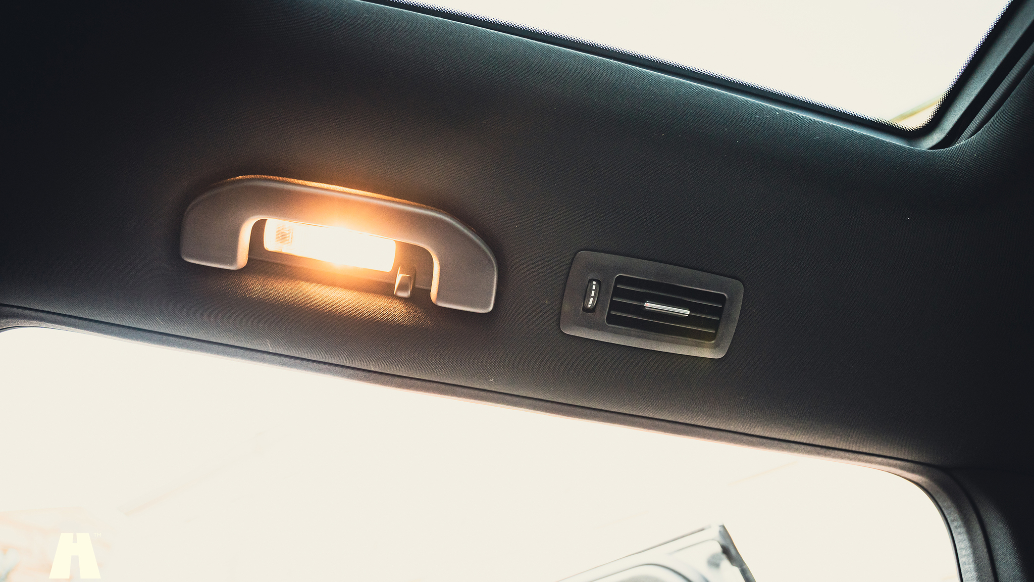 Innenraumfoto von 2017 Mercedes-Benz GLS 63 AMG (120)