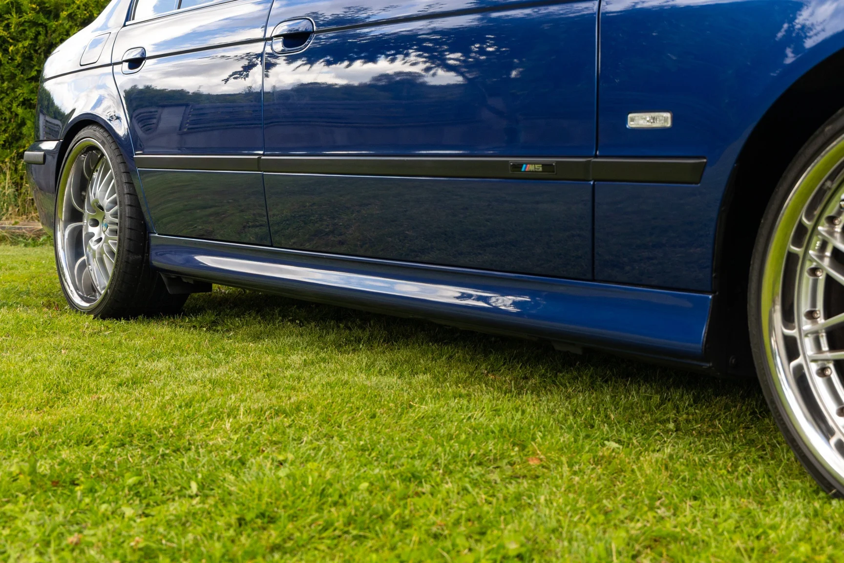Exterior image of 2002 BMW M5 E39 (58)