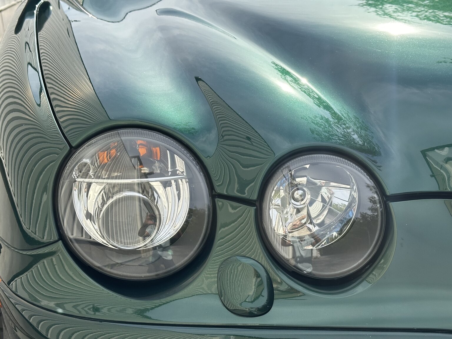 Exterior image of 2003 Jaguar S-Type R