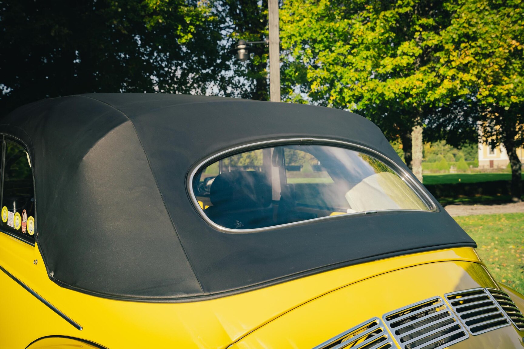 Aussenfoto 1973 Volkswagen Bubbla Karmann 1303 LS (59)