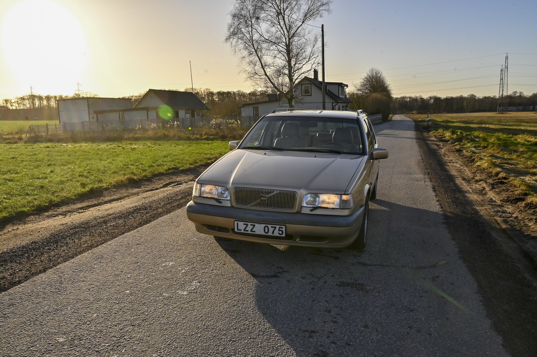 Exterior image of 1996 Volvo 855GLT