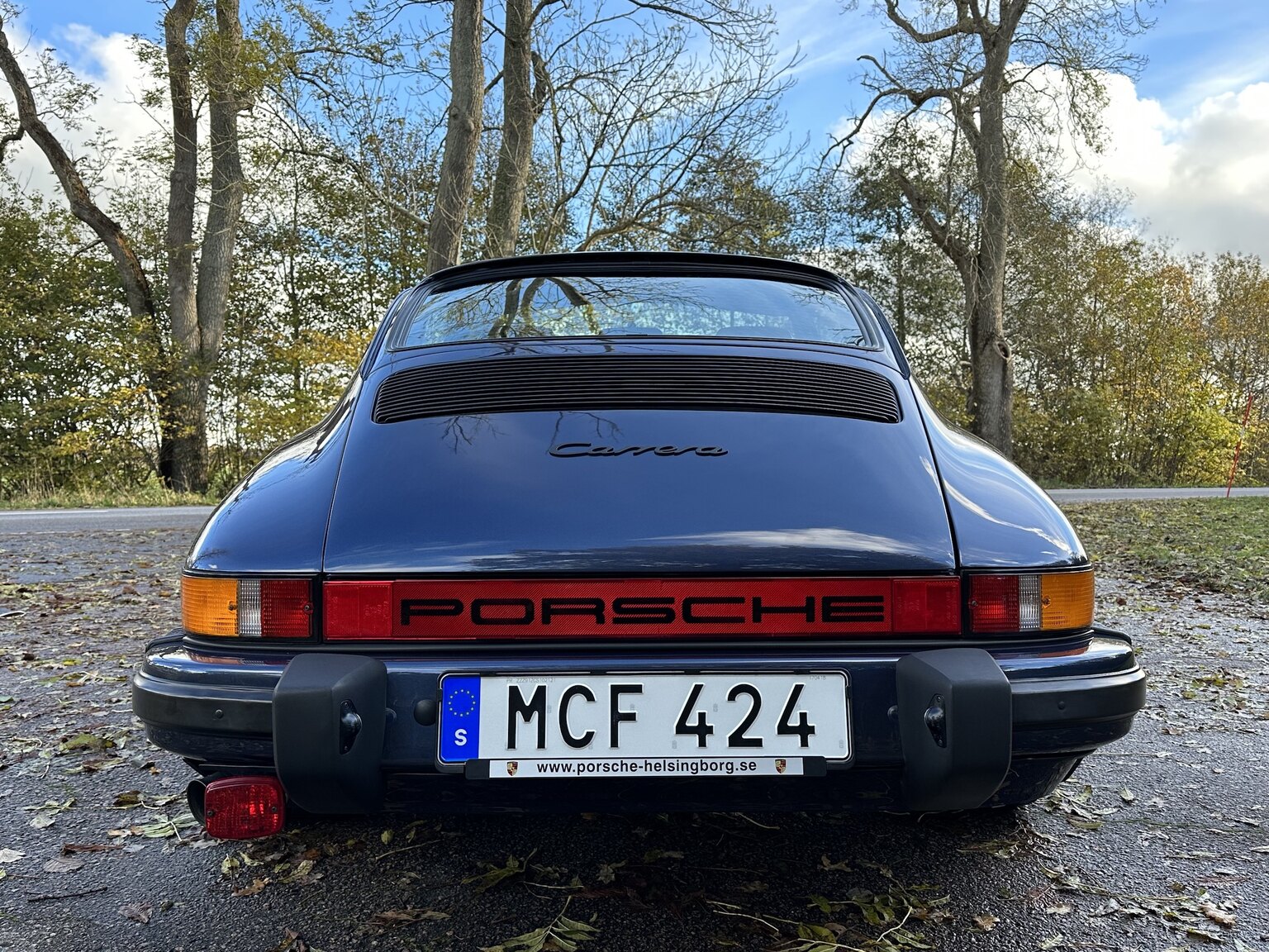 Exterior image of 1986 Porsche 911 Carrera 3.2