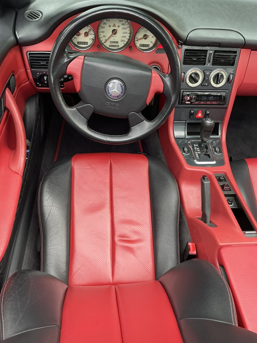 Interior image of 1998 1998 MERCEDES BENZ SLK 230 