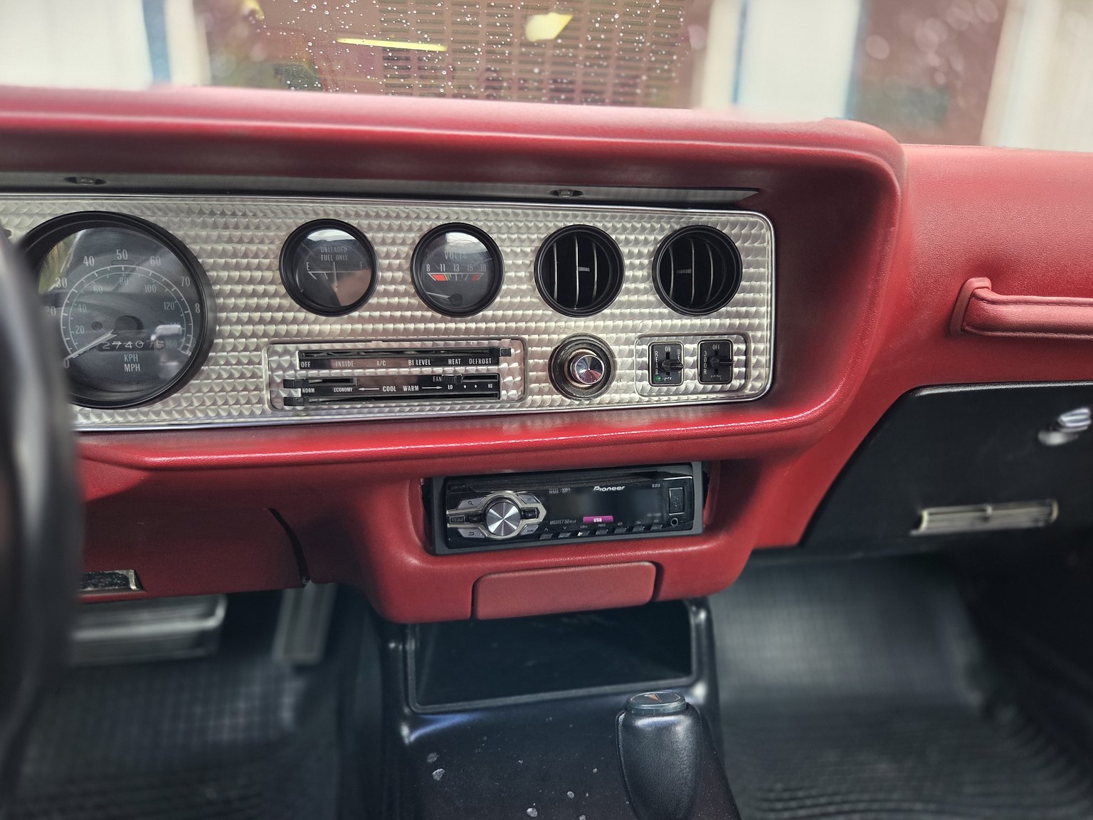 Innenraumfoto von 1976 Pontiac Firebird Trans Am