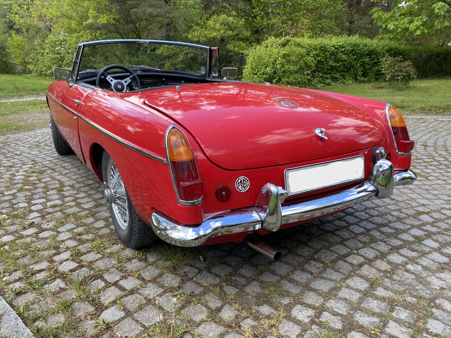 Exterior image of 1967 MG MGB 1800