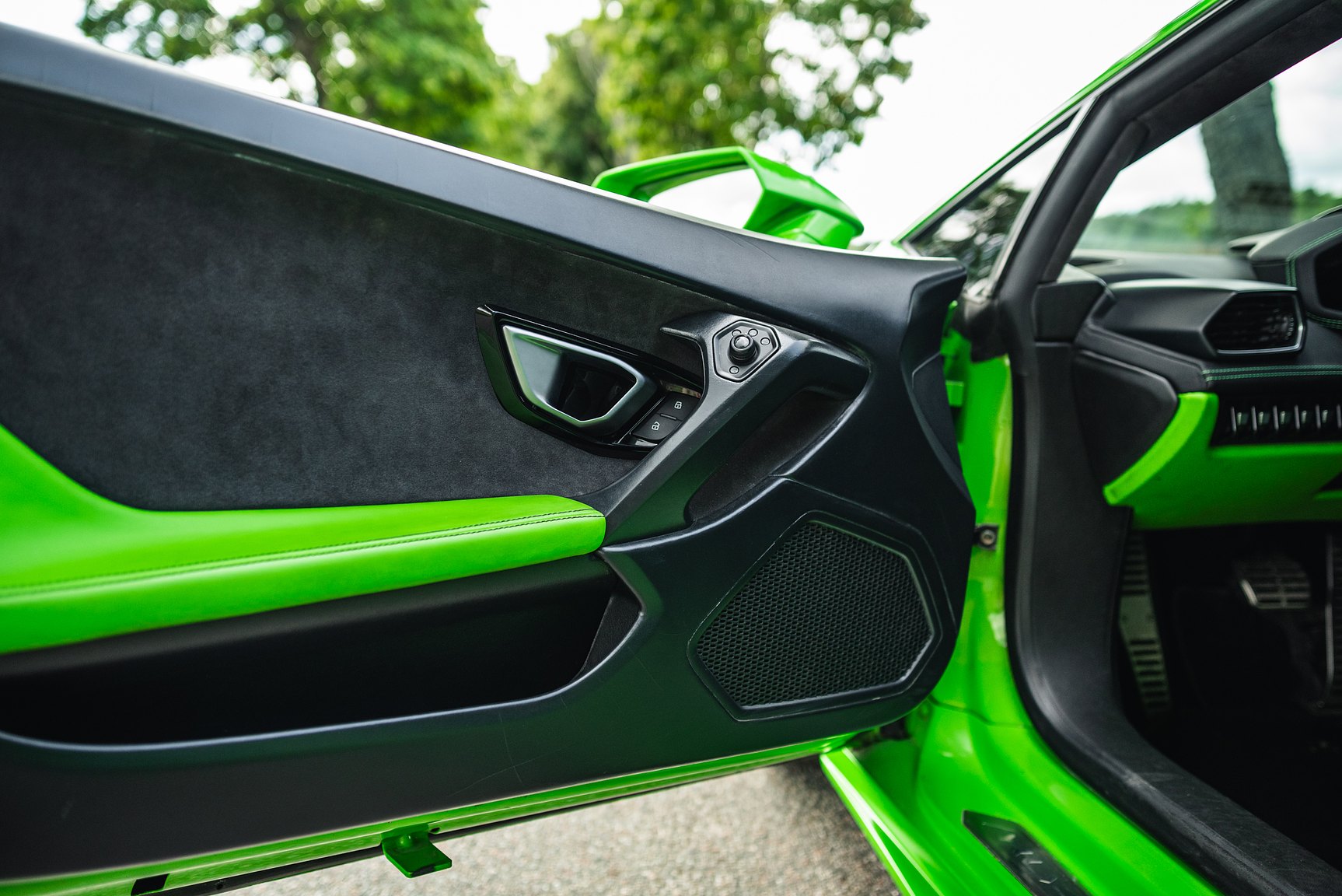 Innenraumfoto von 2016 Lamborghini Huracan LP-610-4