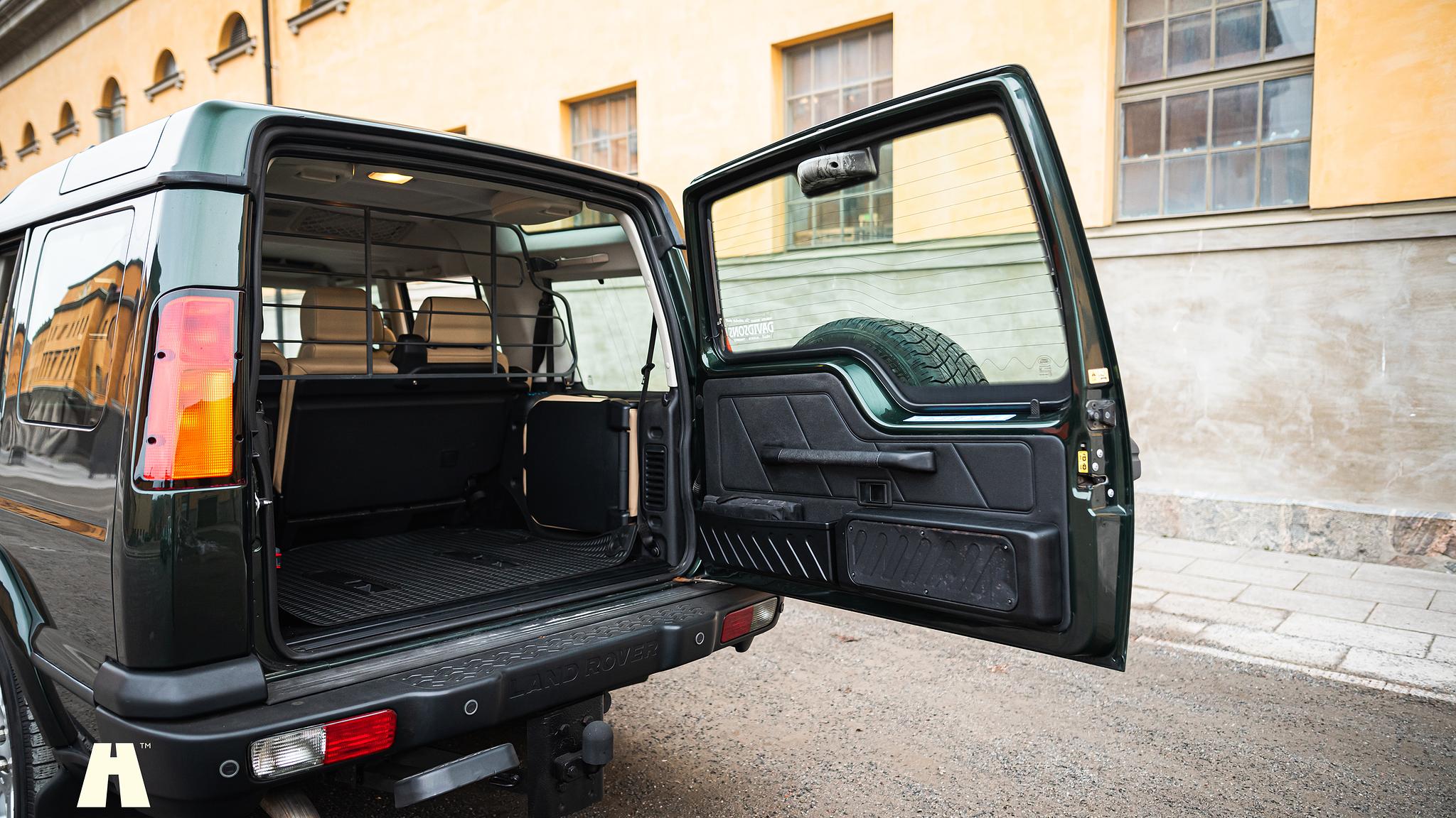 Innenraumfoto von 2003 Land Rover Discovery II, 2003