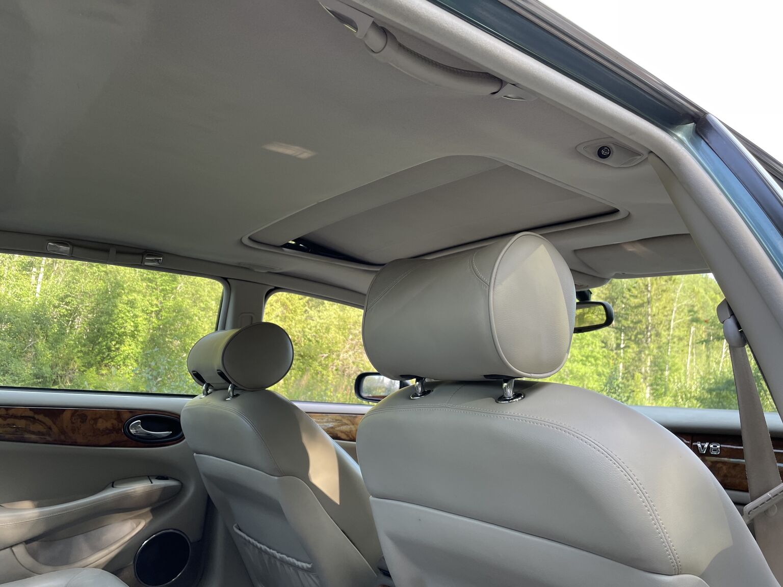 Innenraumfoto von 1998 Jaguar XJ8 Sovereign (21)