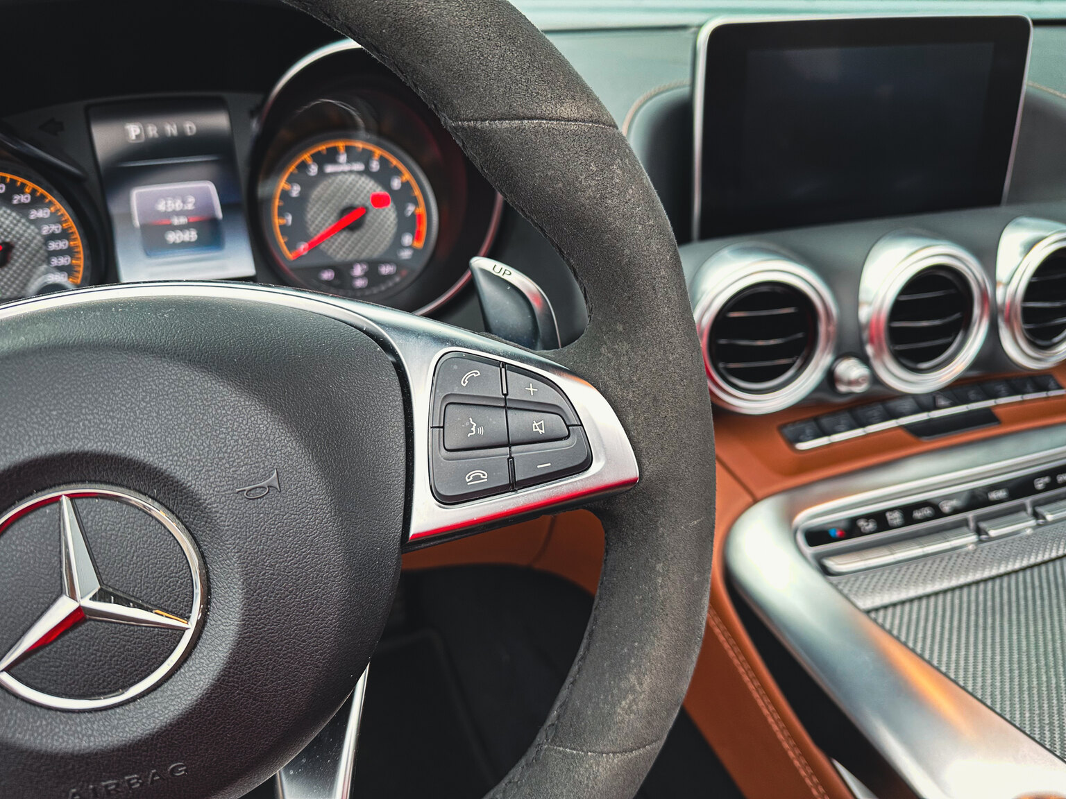 Interior image of 2018 Mercedes Benz AMG GT C (20)