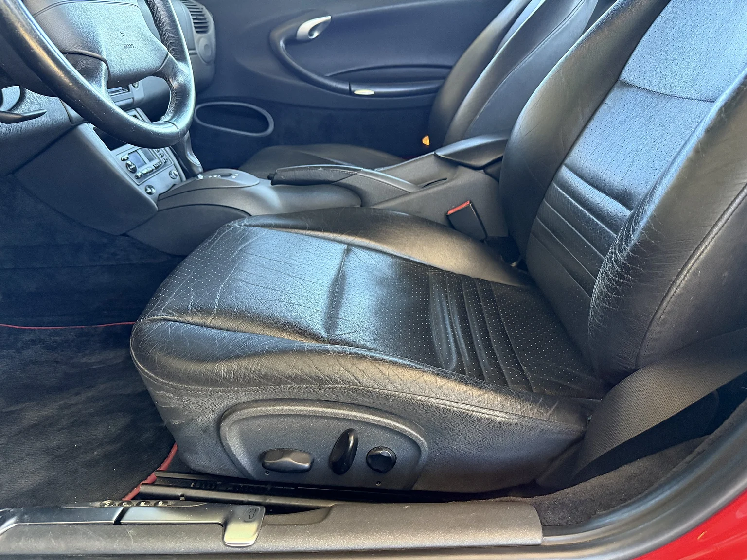 Innenraumfoto von 1998 Porsche 996 Carrera (9)