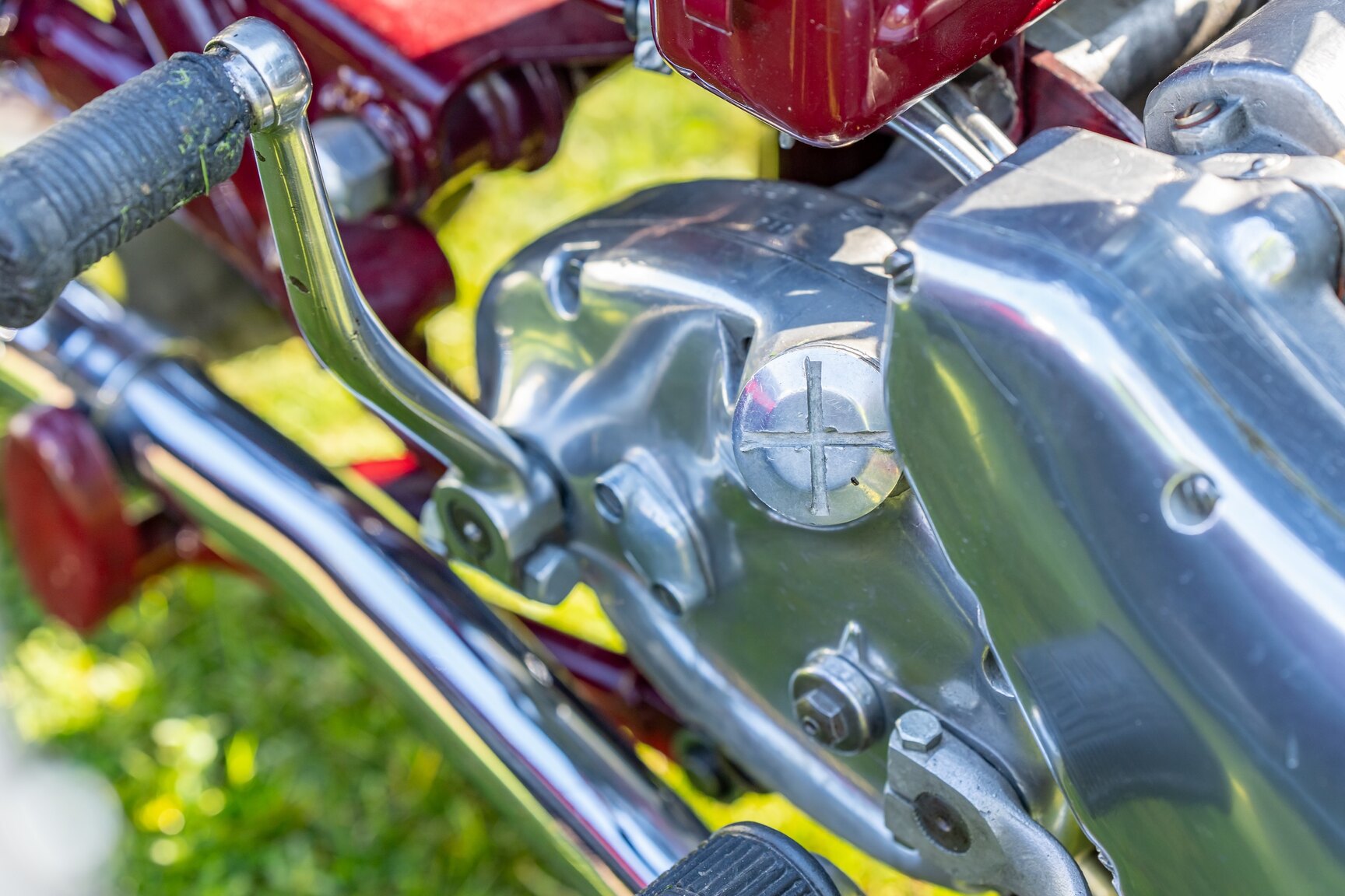 Exteriörbild på 1954 Ariel FH 650 Huntsmaster Twin
