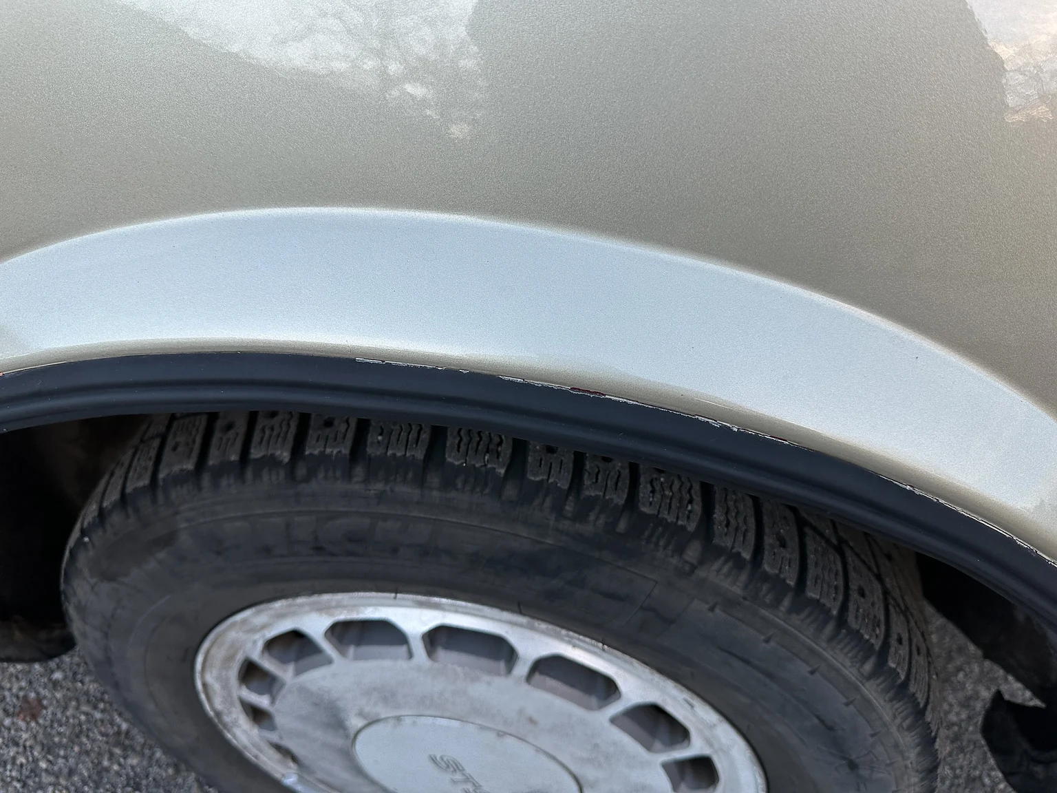 Exterior image of 1989 Cadillac Seville (95)