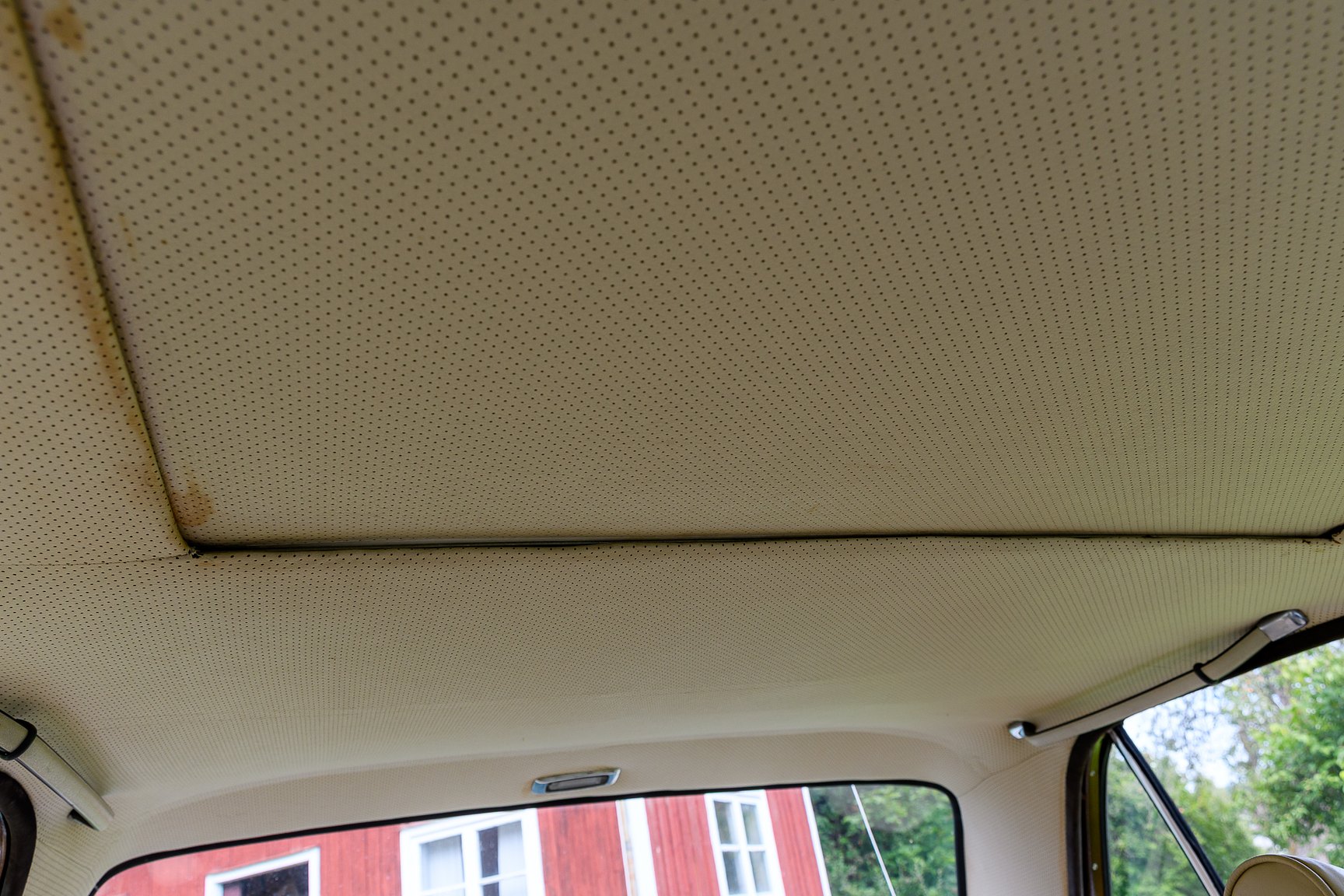 Interior image of 1969 Mercedes-Benz 300 SEL