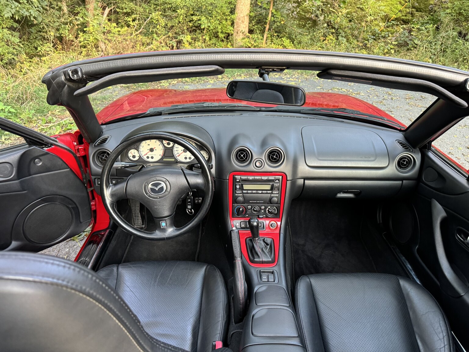 Innenraumfoto von 2004 Mazda MX-5