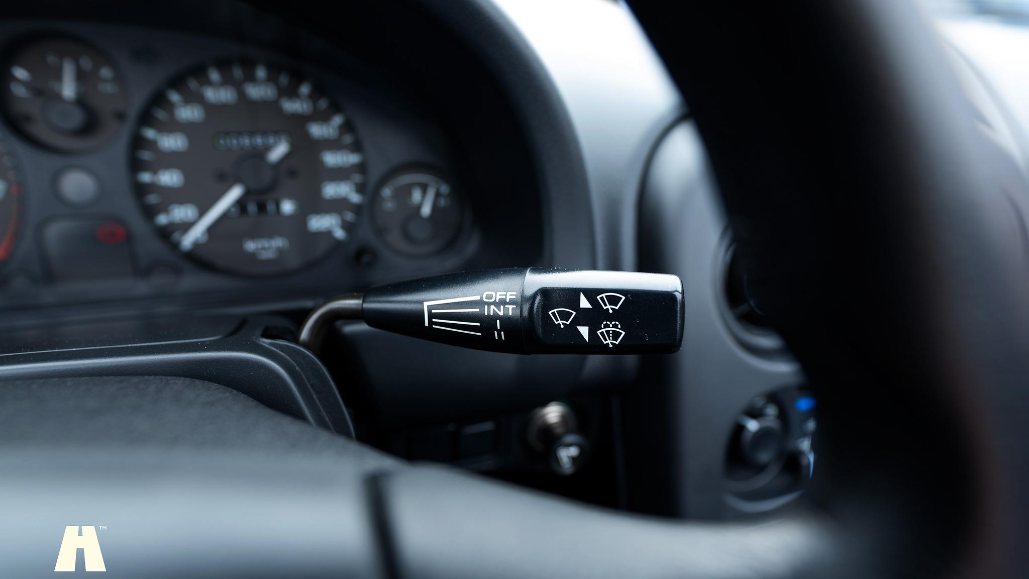 Innenraumfoto von 1997 Mazda MX-5 (55)