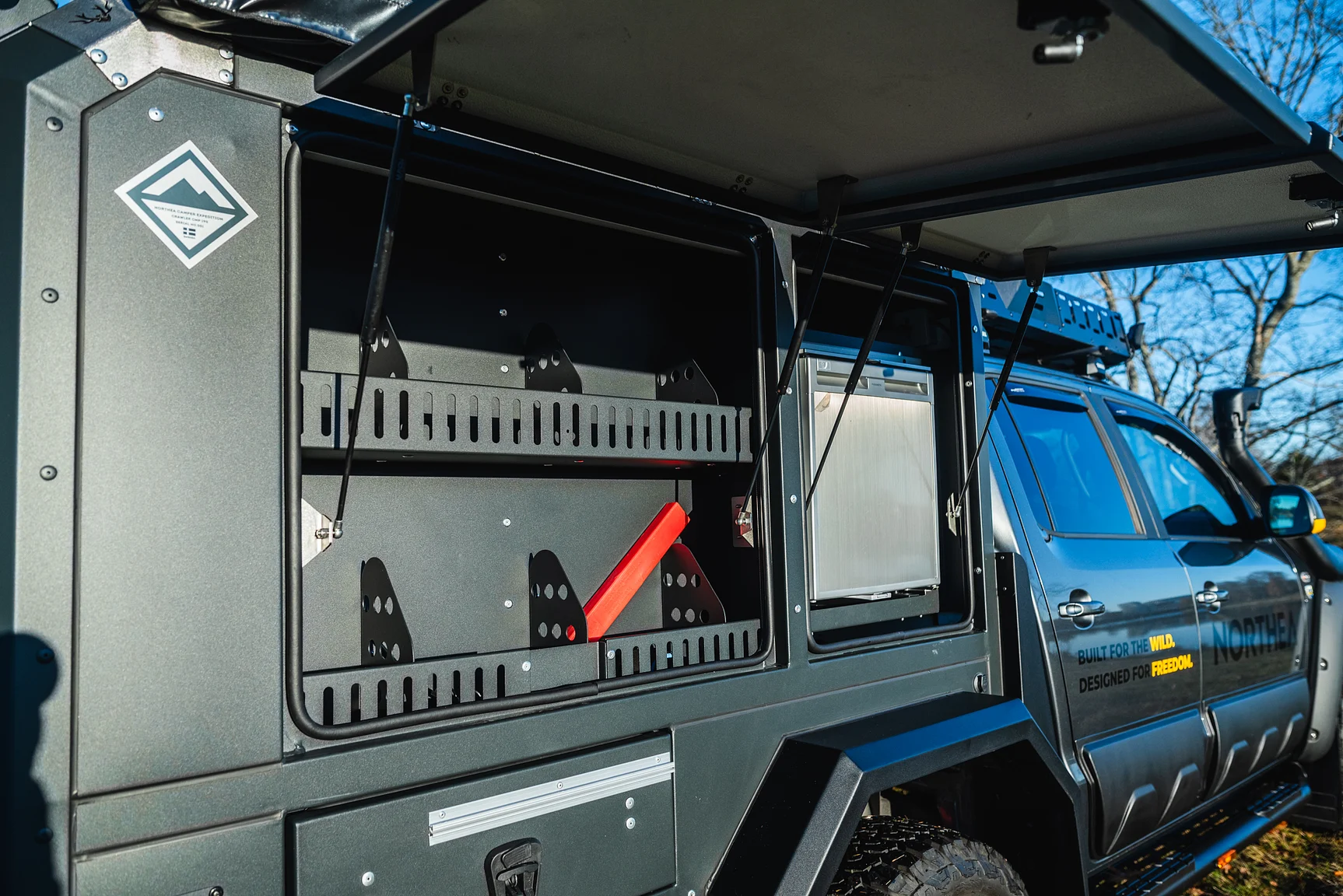 Exterior image of 2020 Northea Camper Expedition Volkswagen Amarok (14)