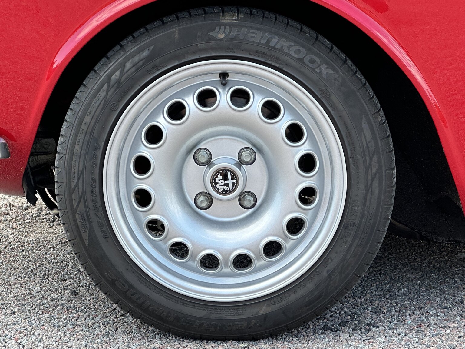 Exteriörbild på 1972 Alfa Romeo 2000 GTV Bertone Coupé