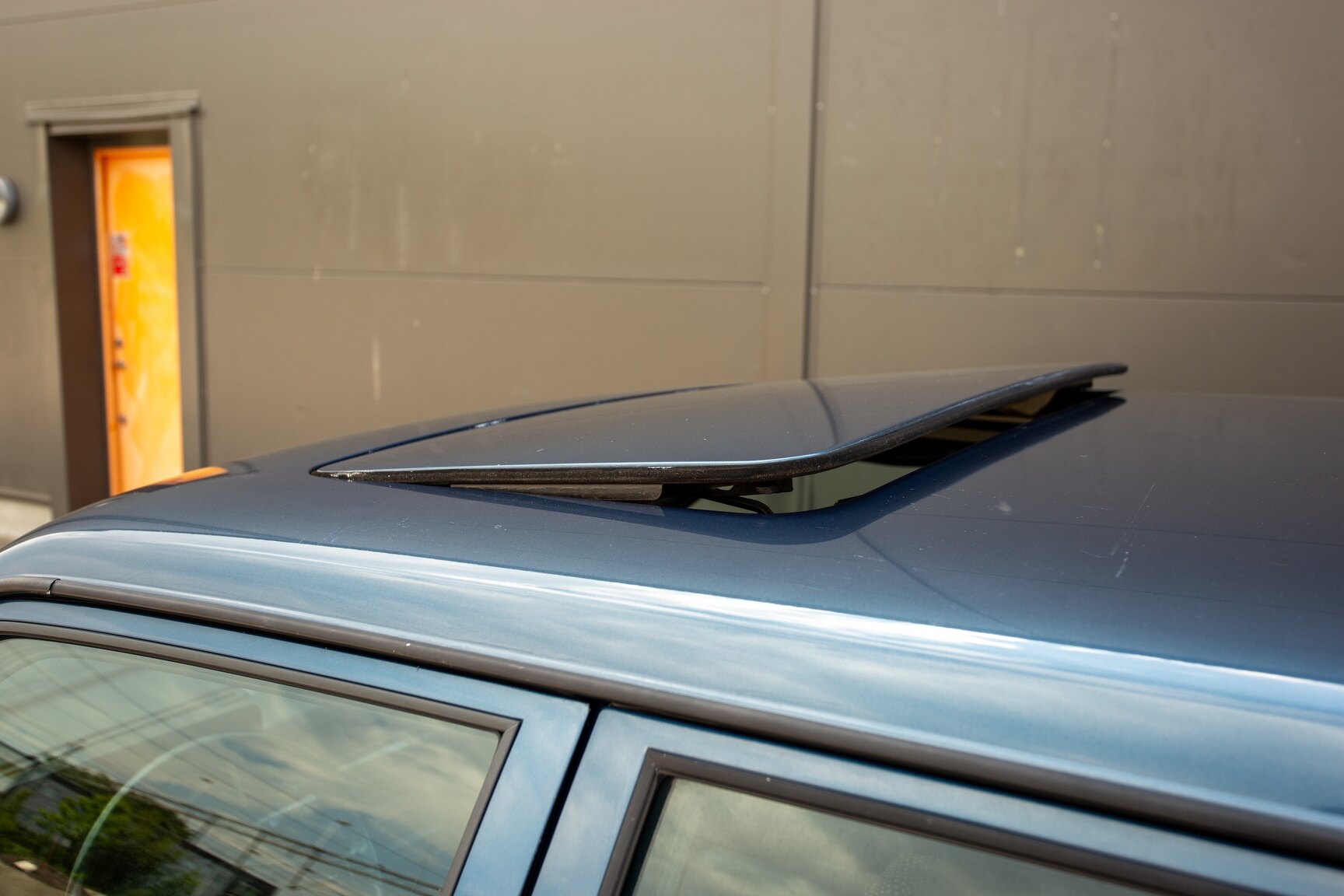 Exteriörbild på 1990 Volvo 745 Turbo (31)